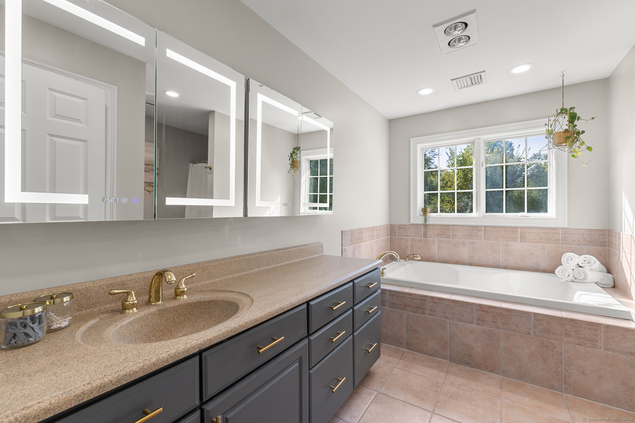 30 Tolland Road