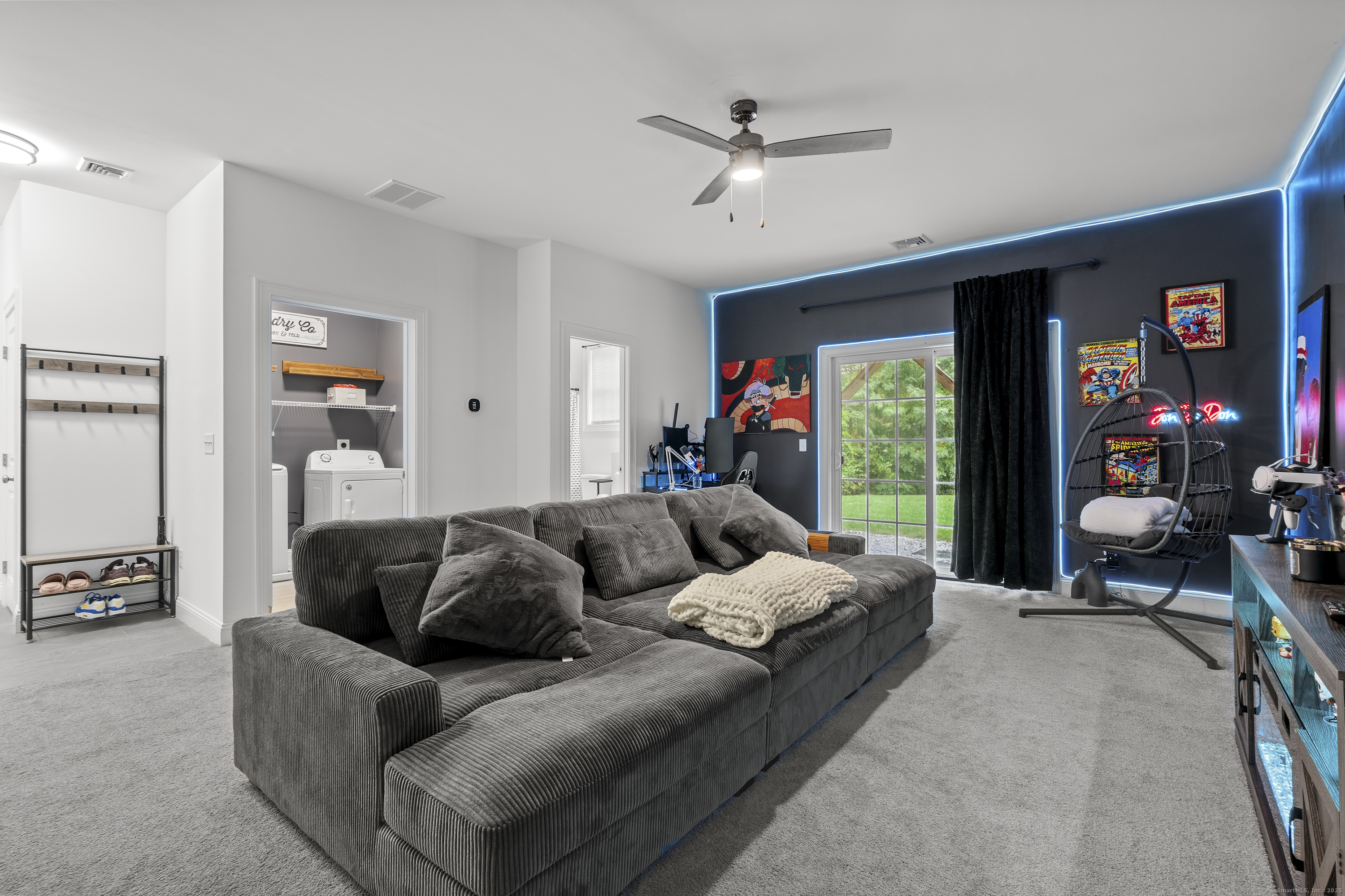 6 Carriage Drive
