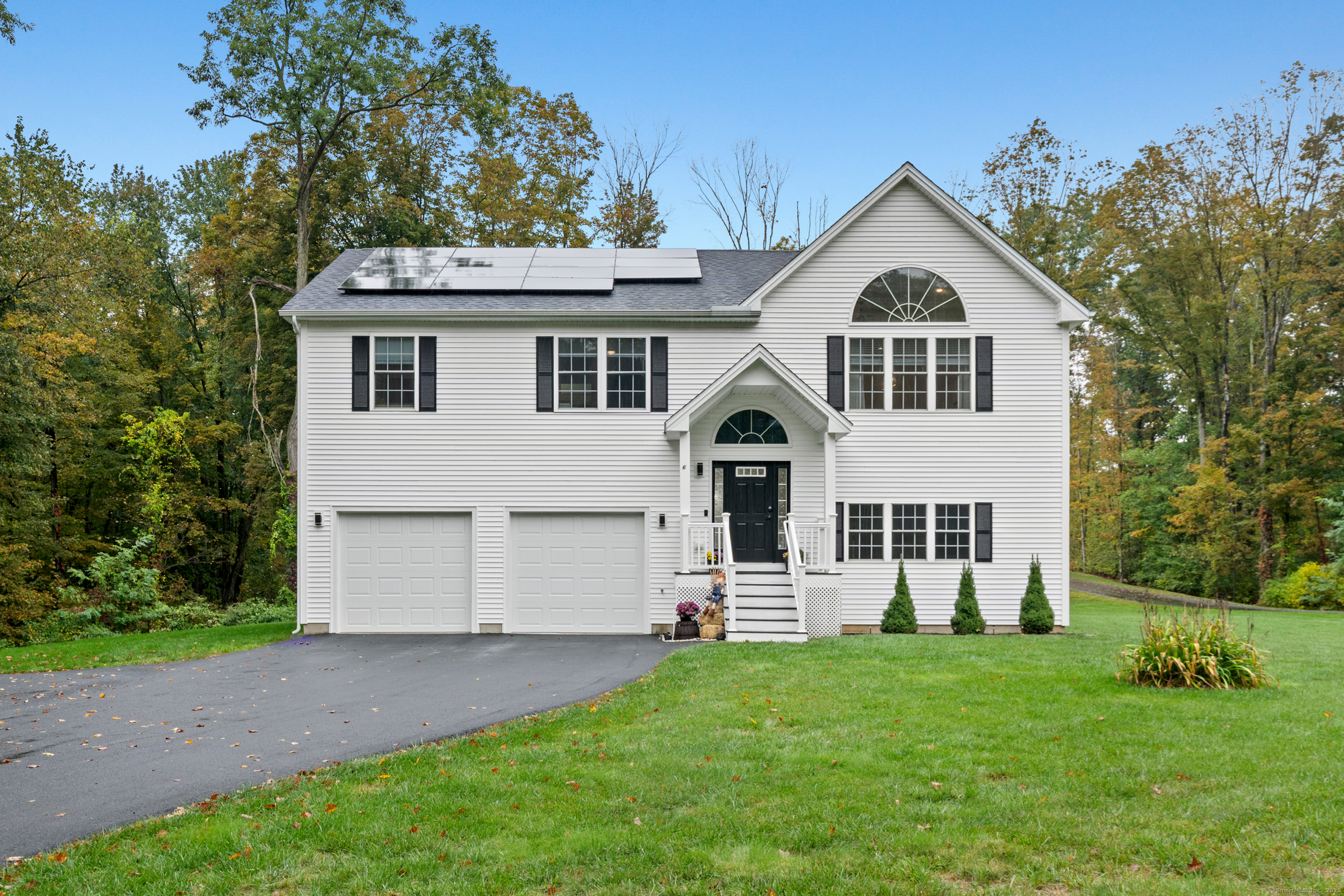 6 Carriage Drive