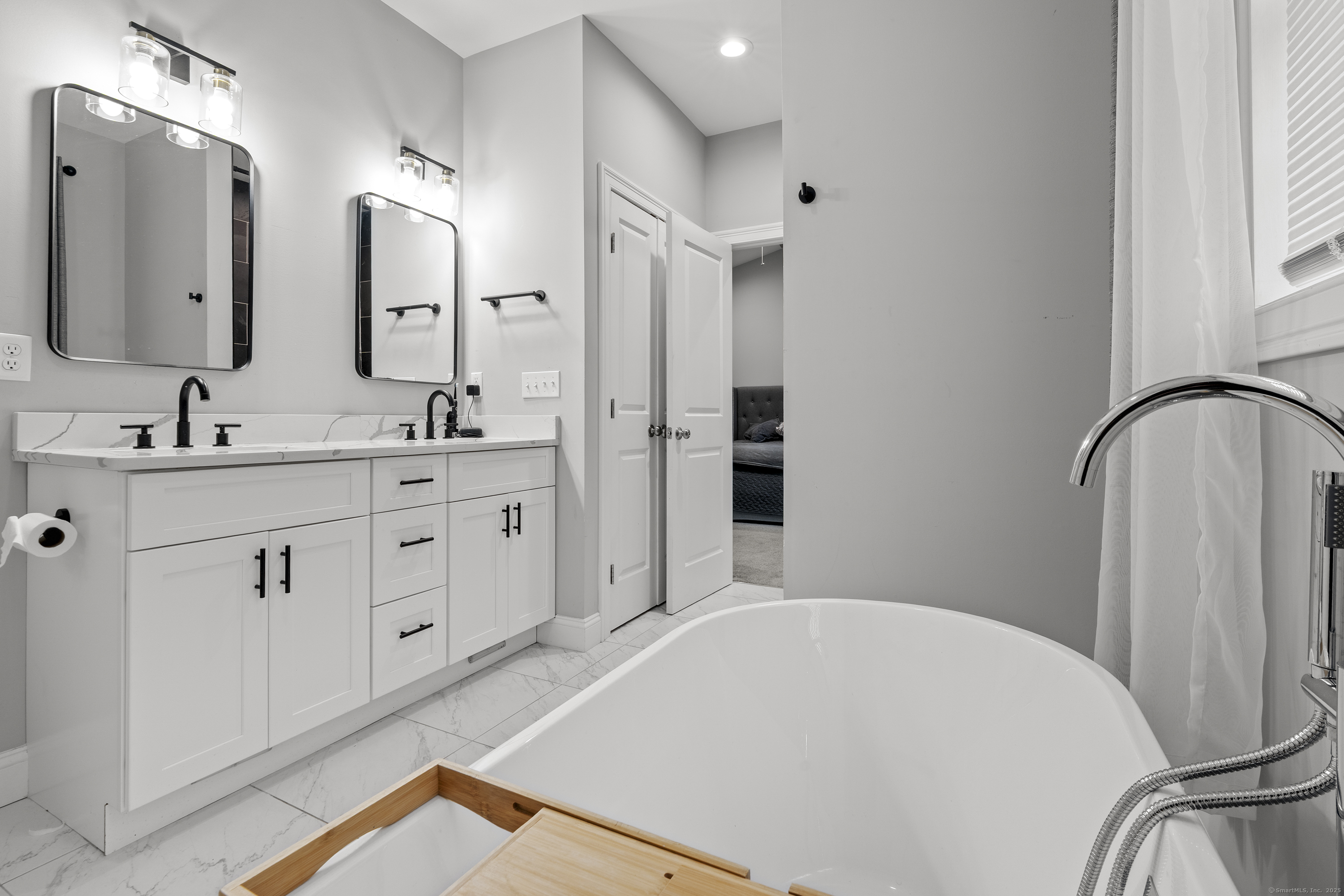 6 Carriage Drive