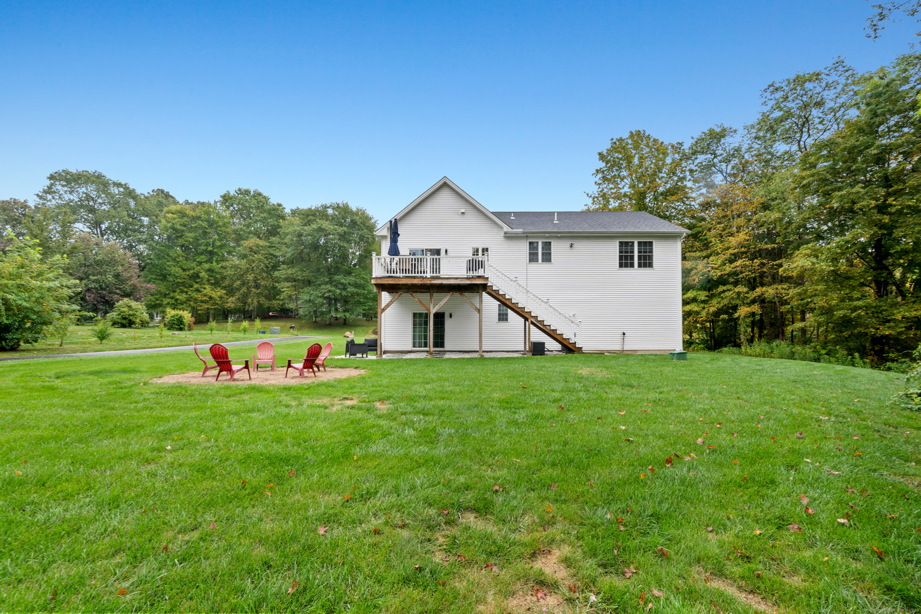 6 Carriage Drive