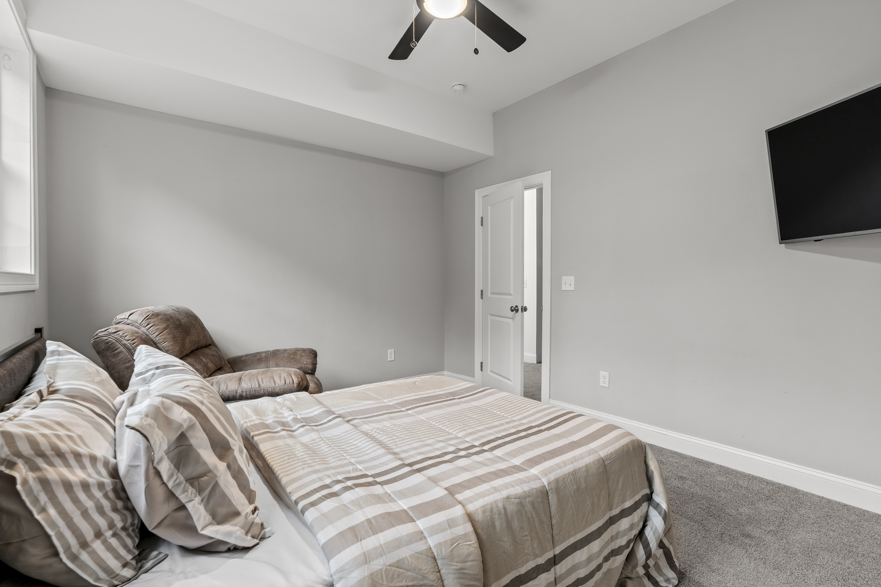 6 Carriage Drive