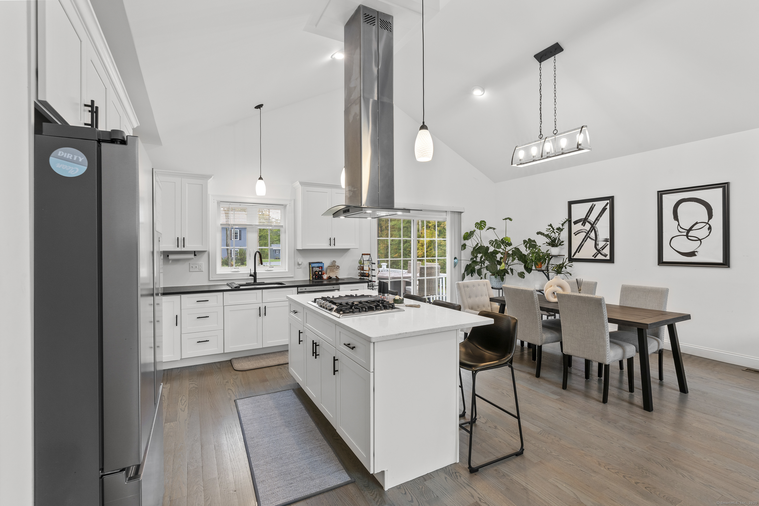 6 Carriage Drive