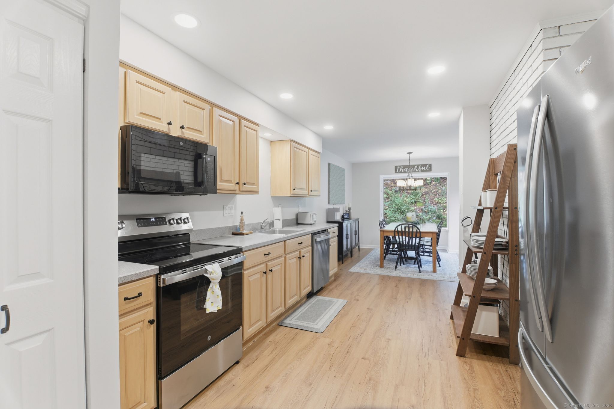30 Folkstone Road APT E