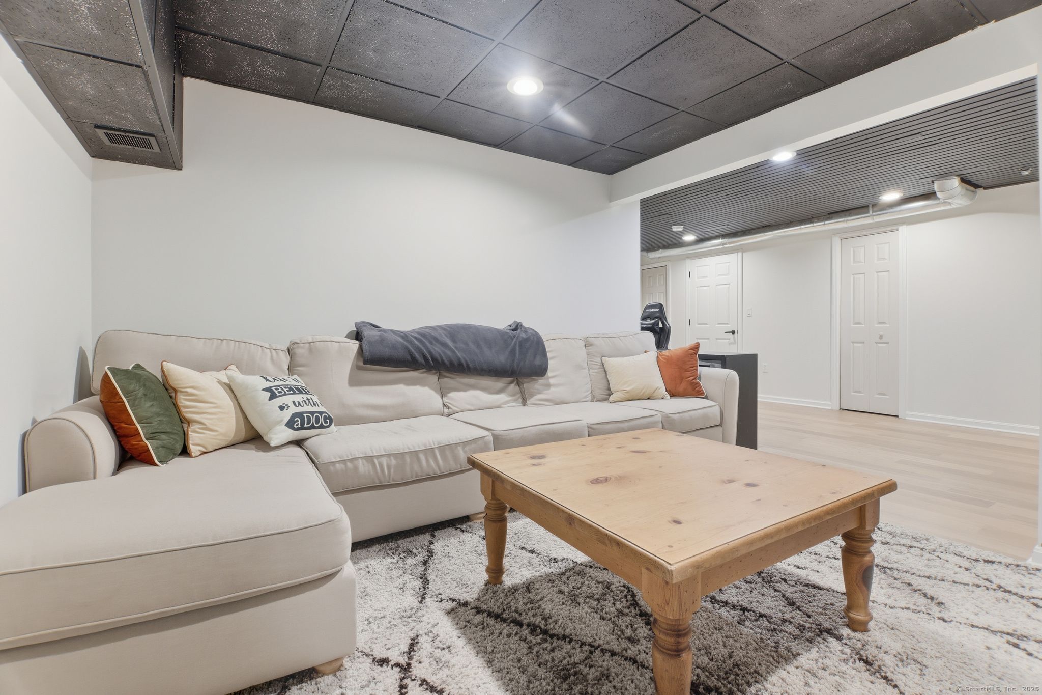 30 Folkstone Road APT E