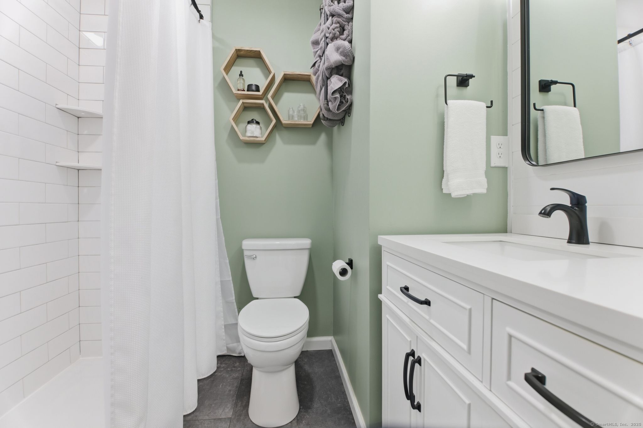 30 Folkstone Road APT E