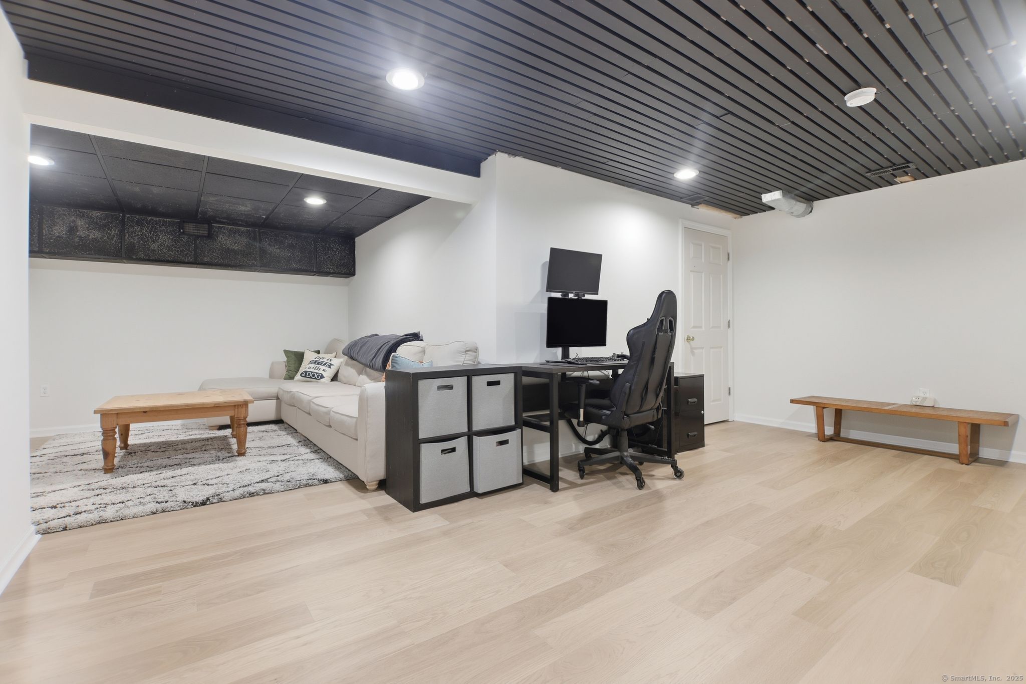30 Folkstone Road APT E