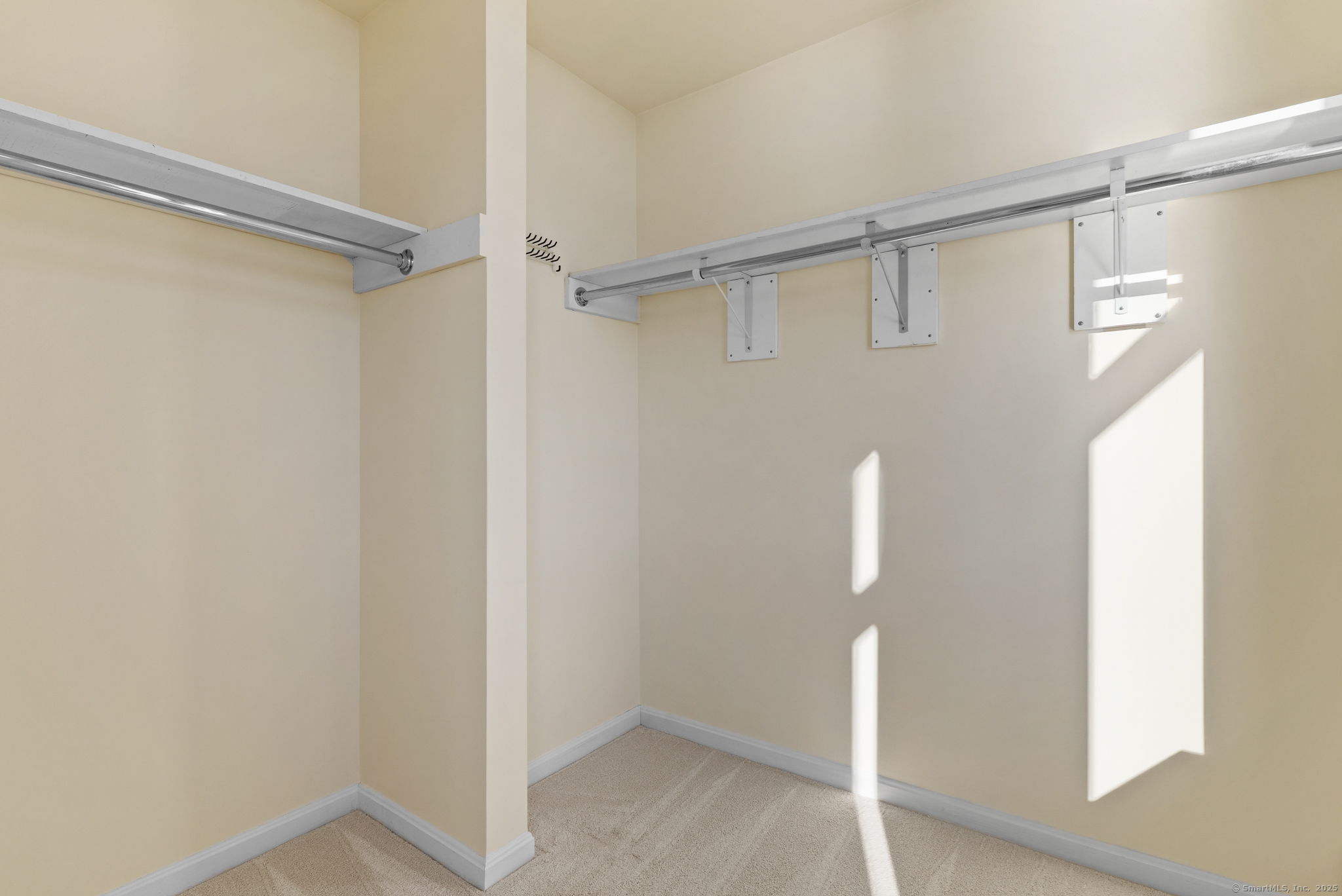 235 East River Drive APT 1107