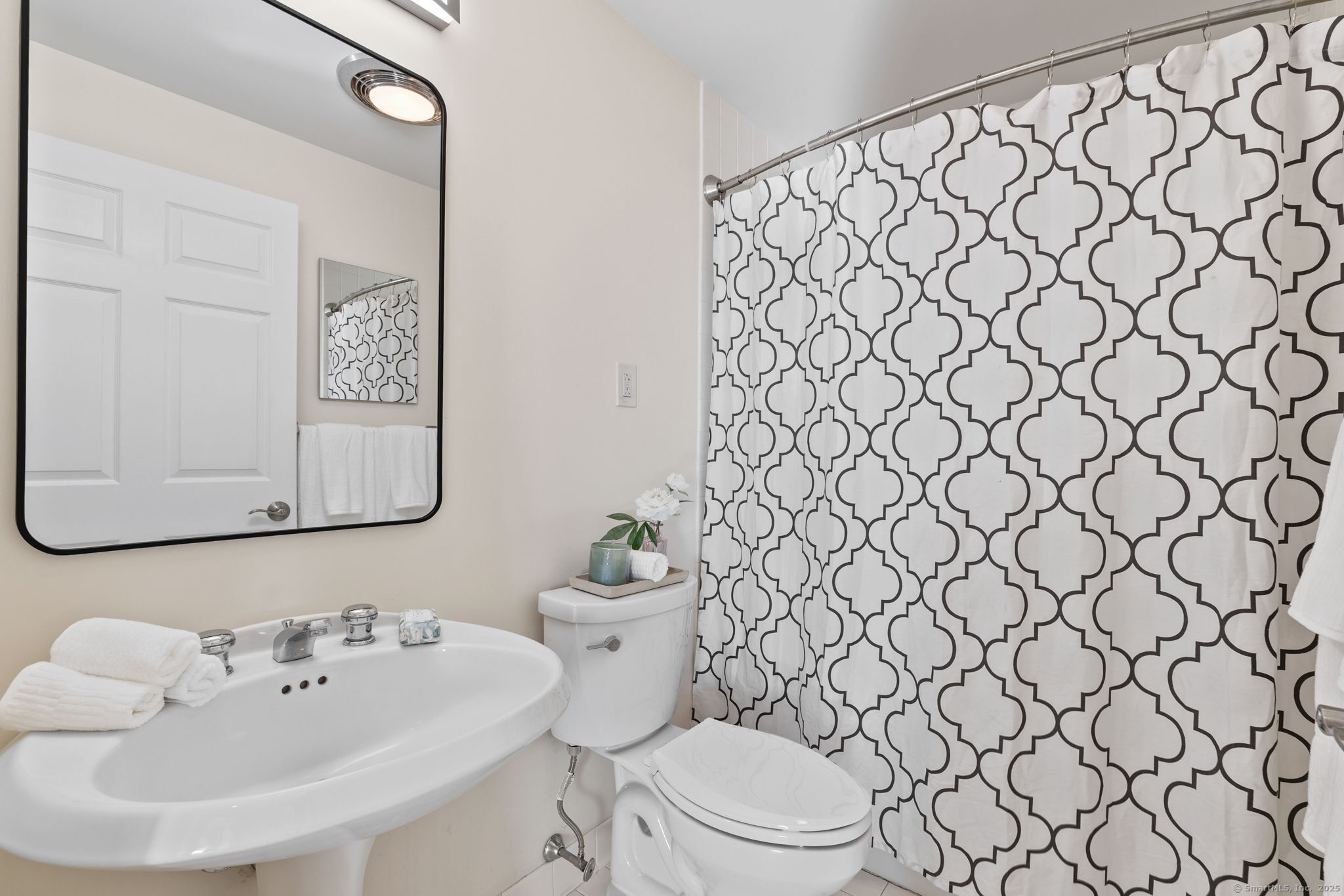 235 East River Drive APT 1107