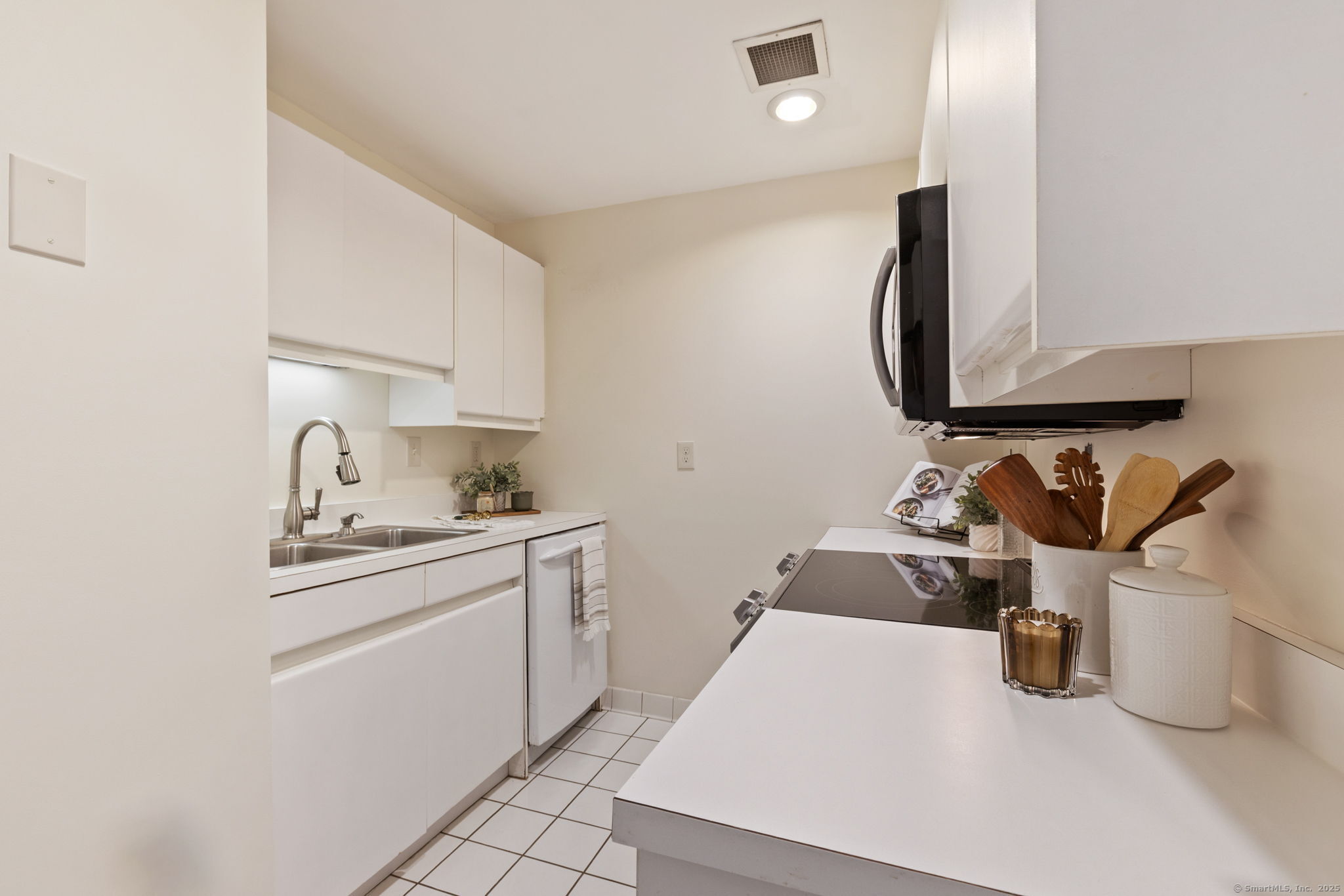 235 East River Drive APT 1107