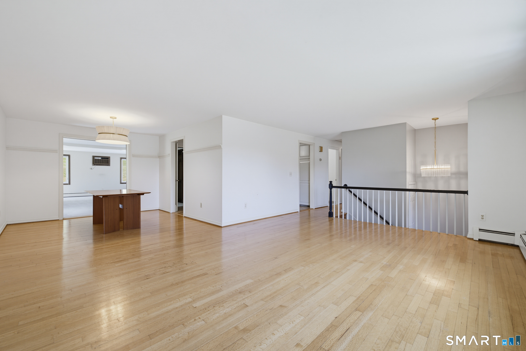 17 Riverside Drive