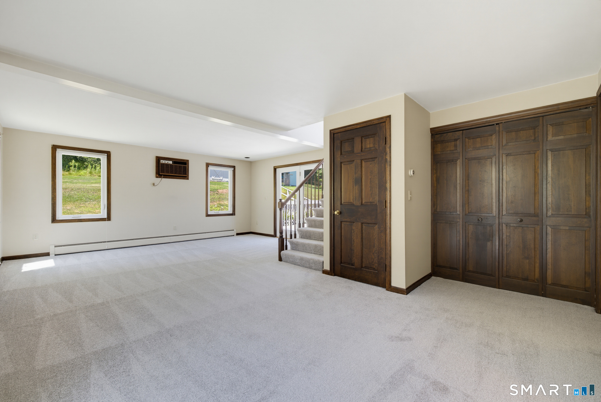 17 Riverside Drive