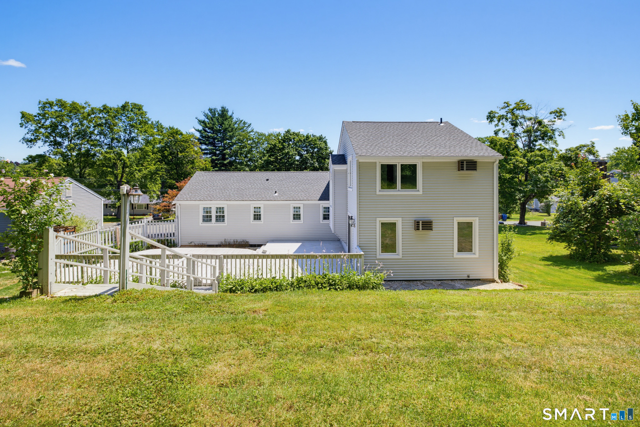 17 Riverside Drive