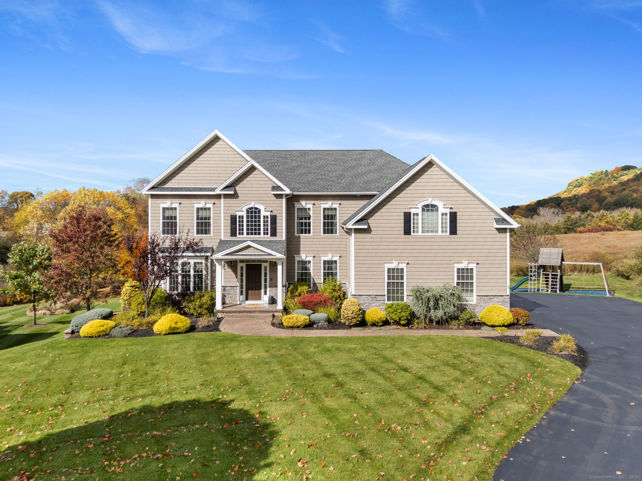 69 Glen Eagles Drive