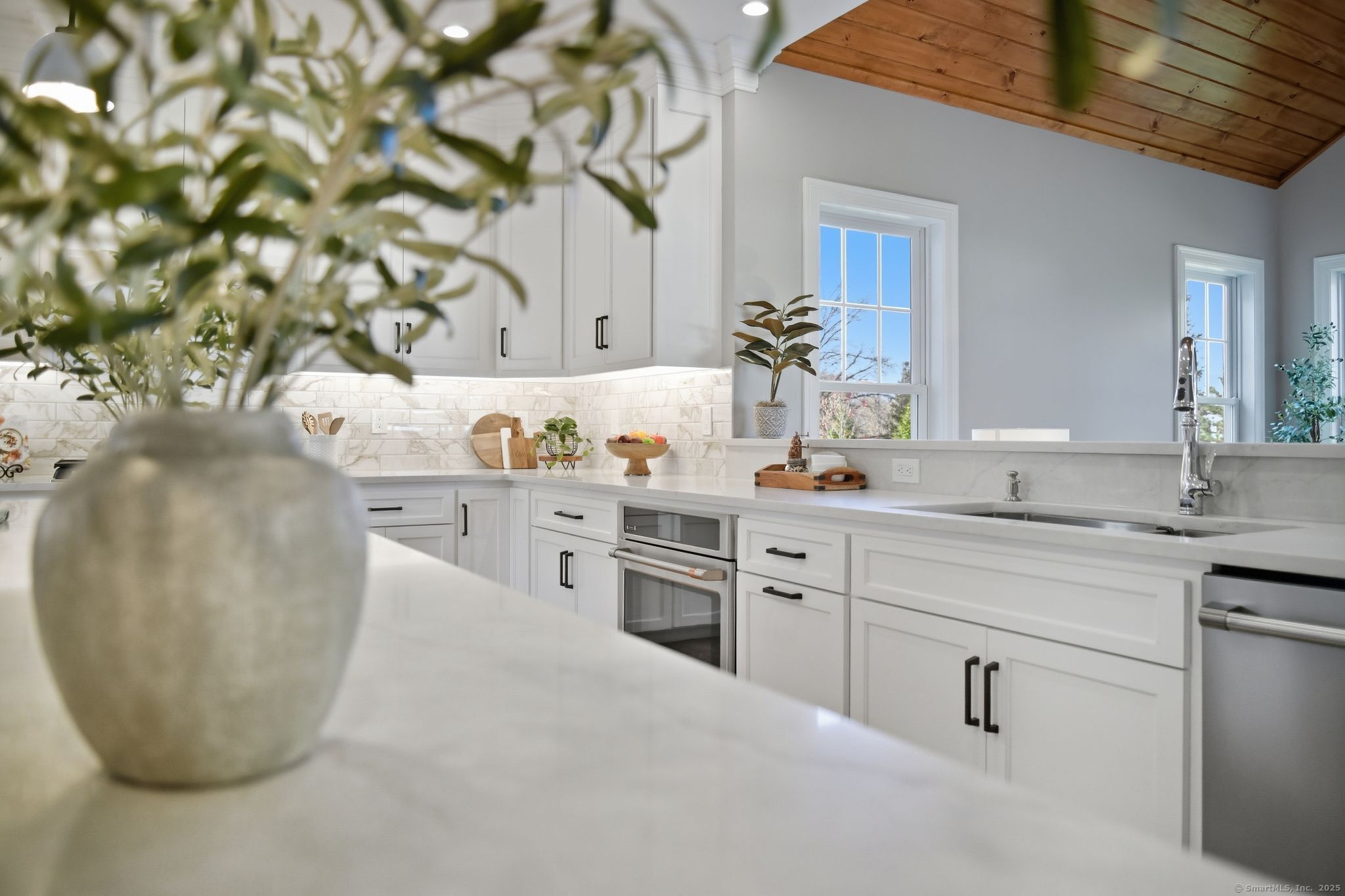 6 Fiddlehead Place