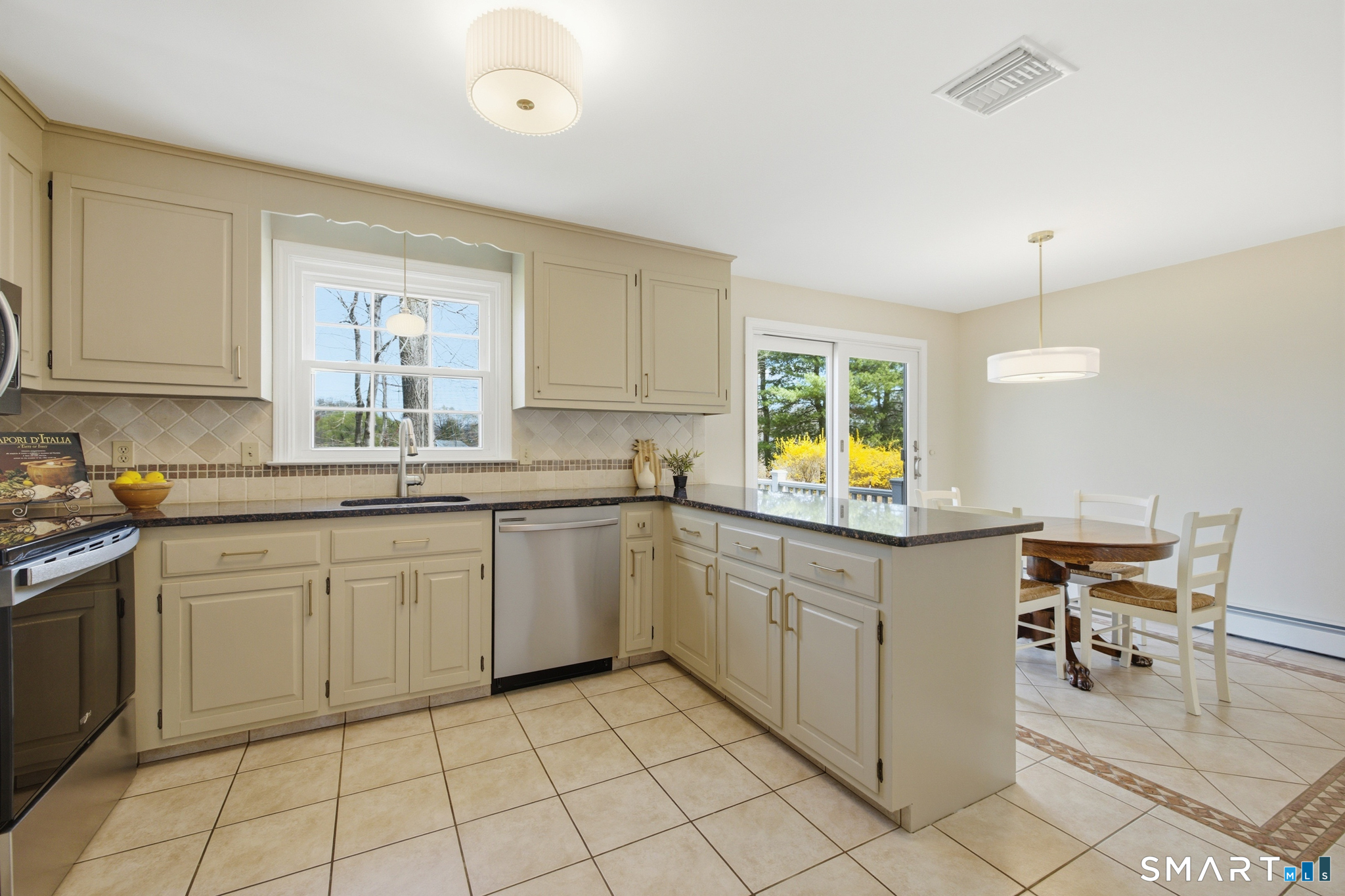 25 Brookhaven Lane