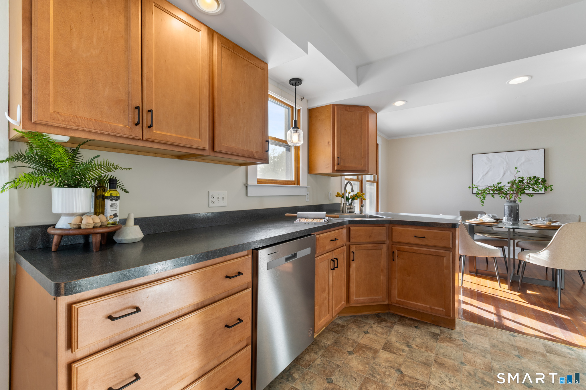 148 Cooper Hill Street 148