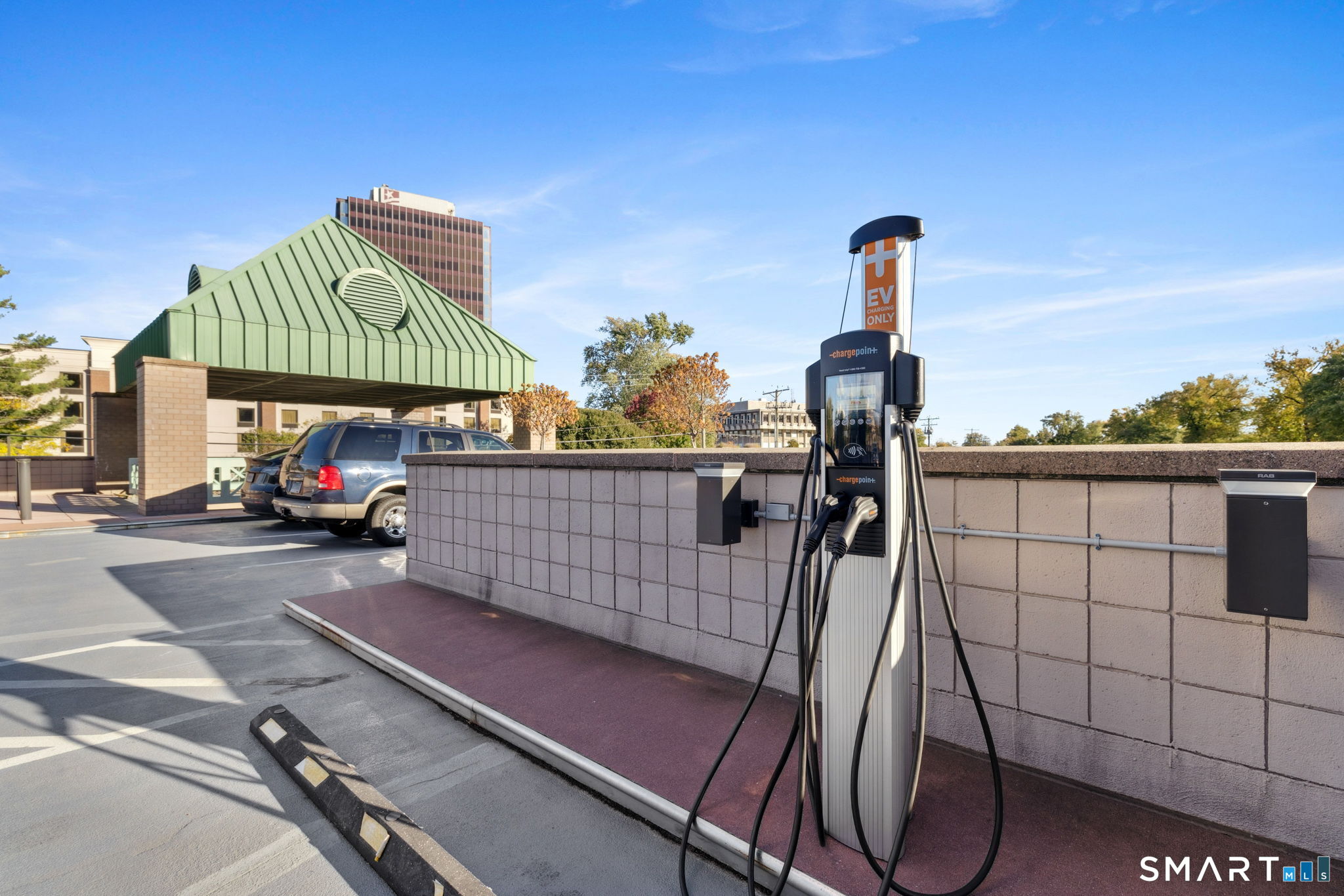 235 East River Drive APT 203