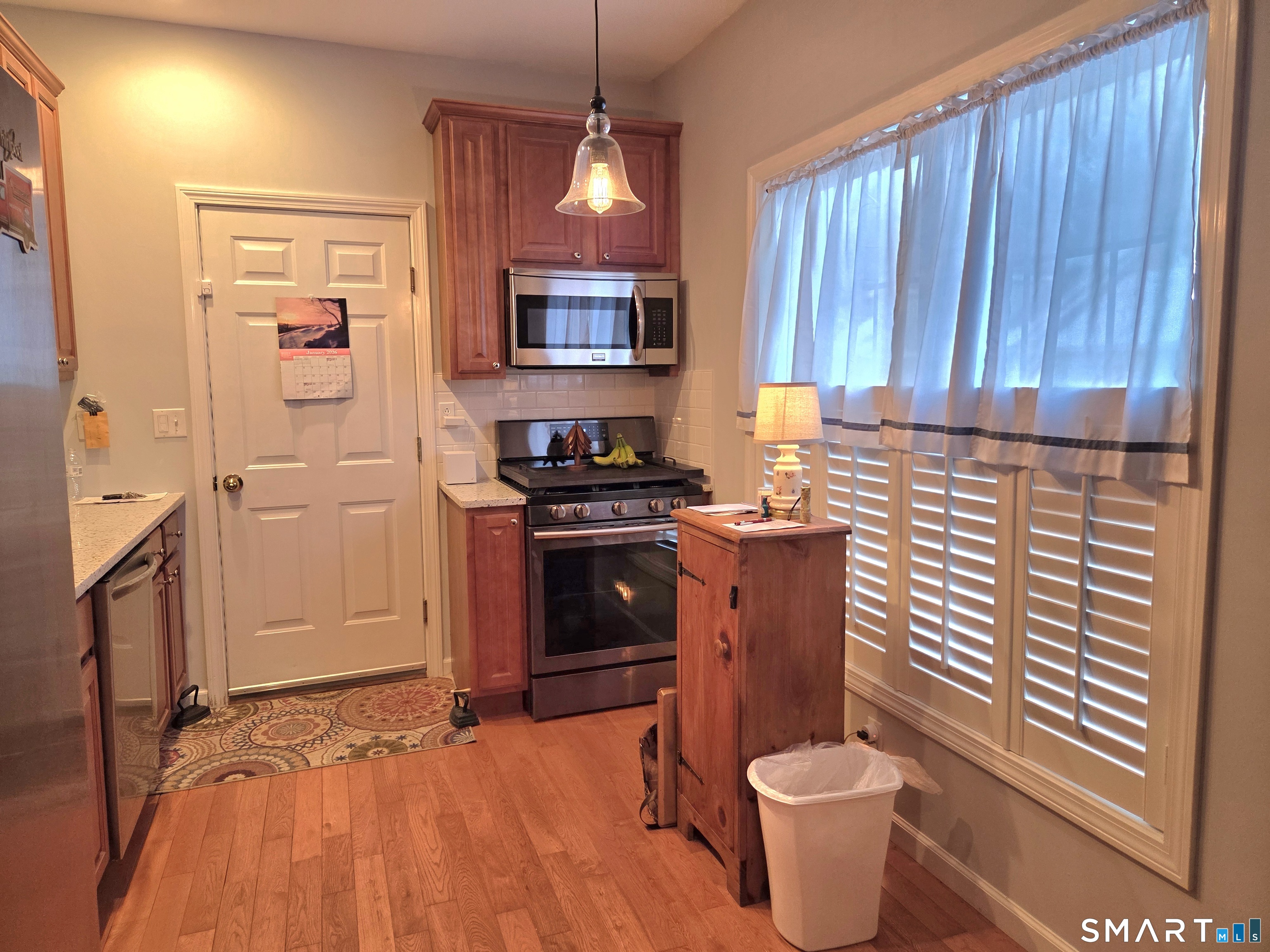 6 Whitman Lane 6