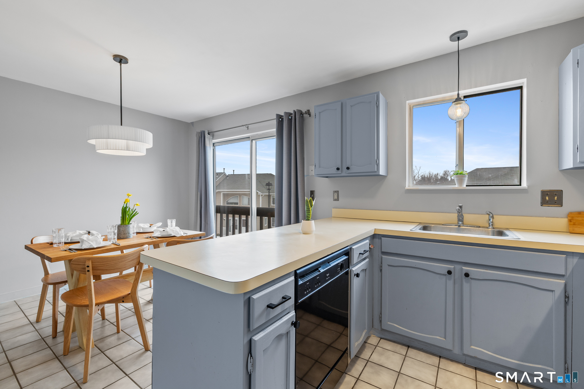 80 Country Lane APT 20