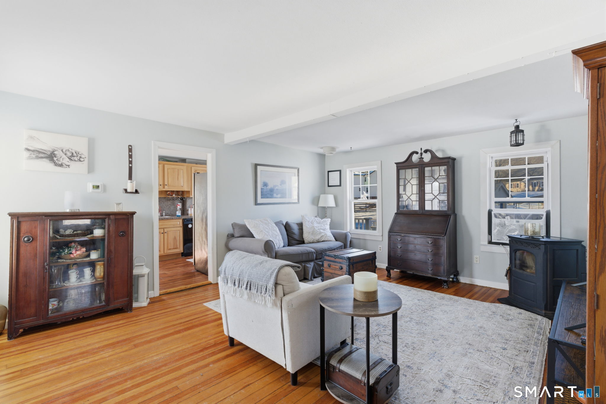687 East Street South