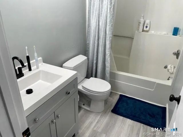 21 Field Rock Road 21