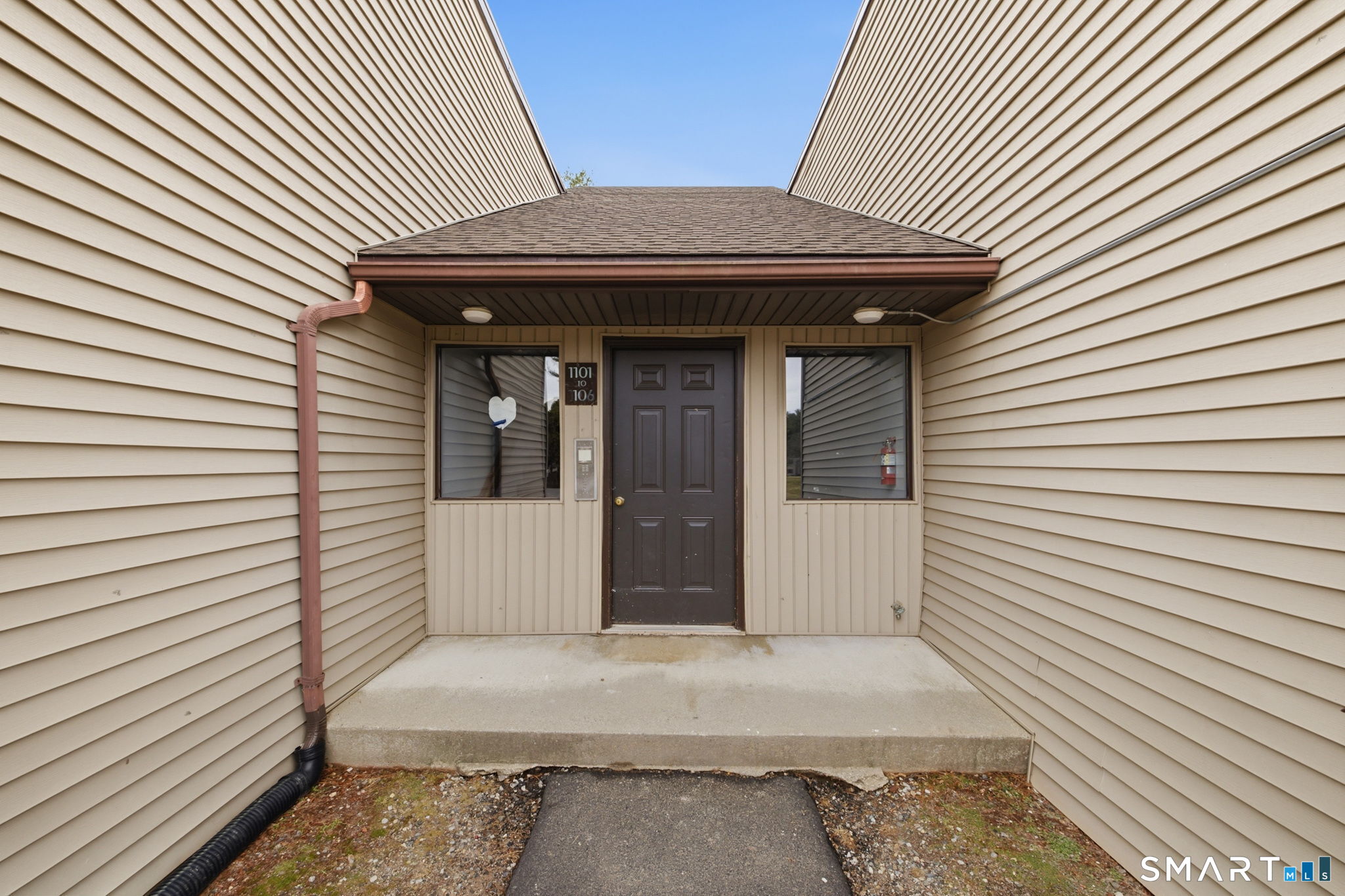 1106 Twin Circle Drive 1106