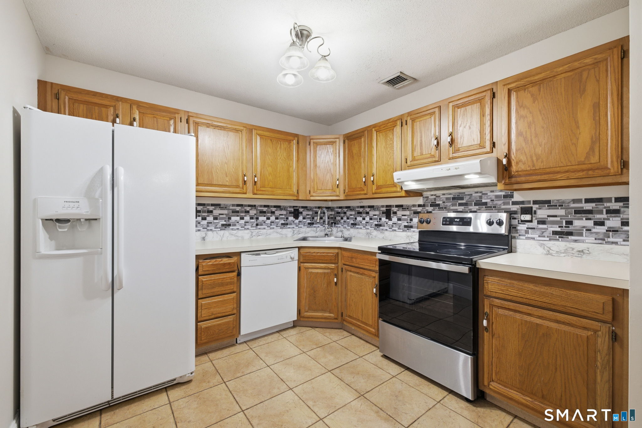 1106 Twin Circle Drive 1106