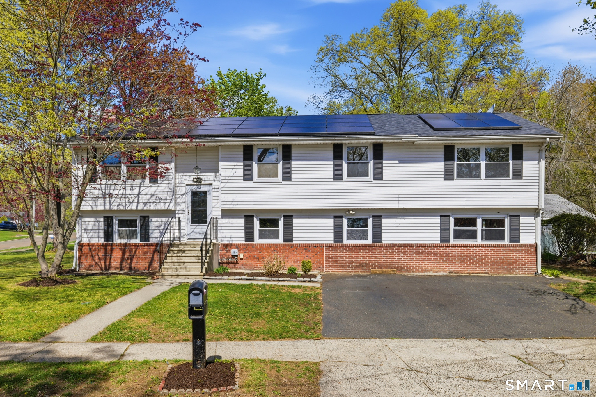 93 Daniel Road