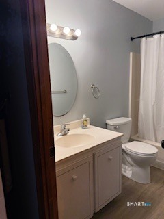 702 Twin Circle Drive 702