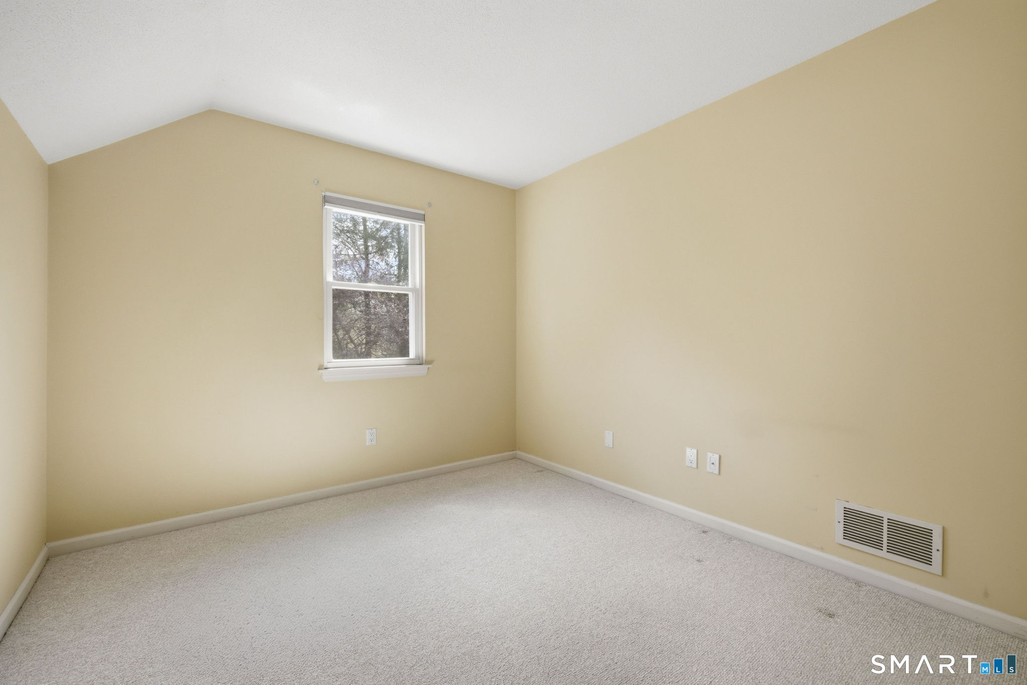 15 Thistle Way B