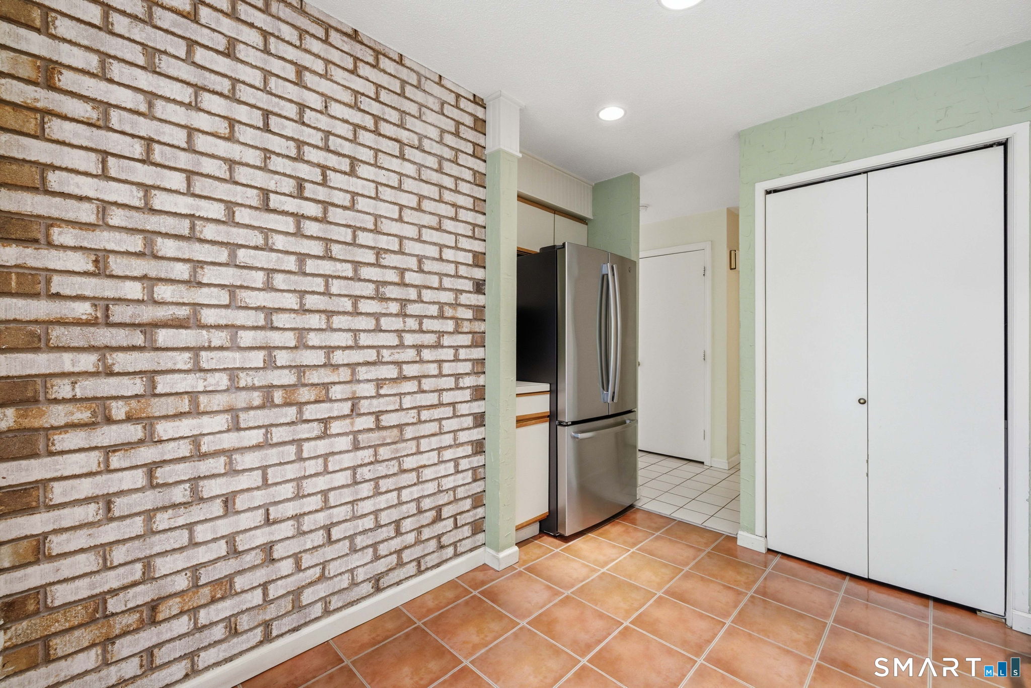 15 Thistle Way B