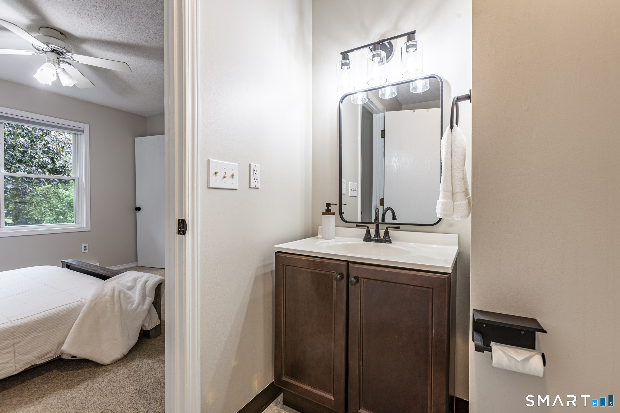 1 Abbott Road Unit: 203