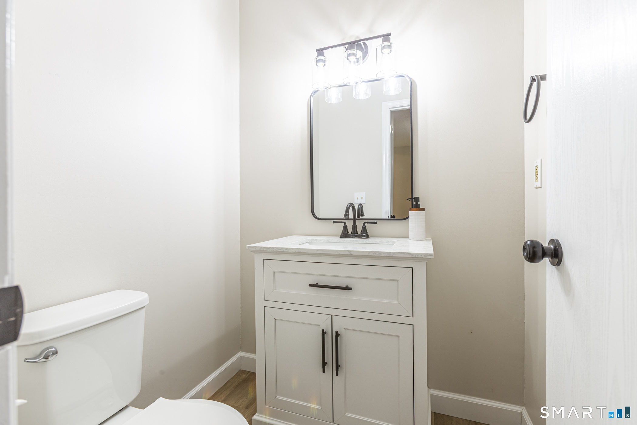1 Abbott Road Unit: 203