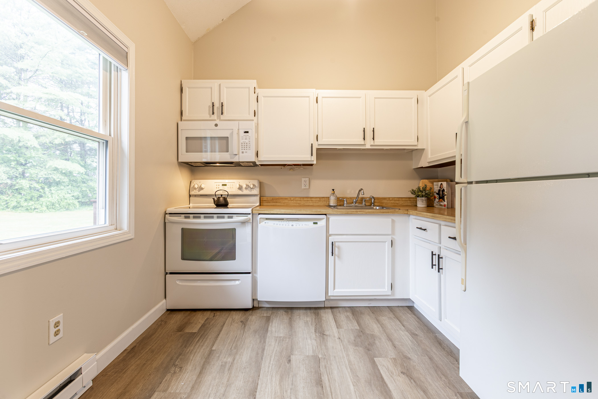 1 Abbott Road Unit: 203