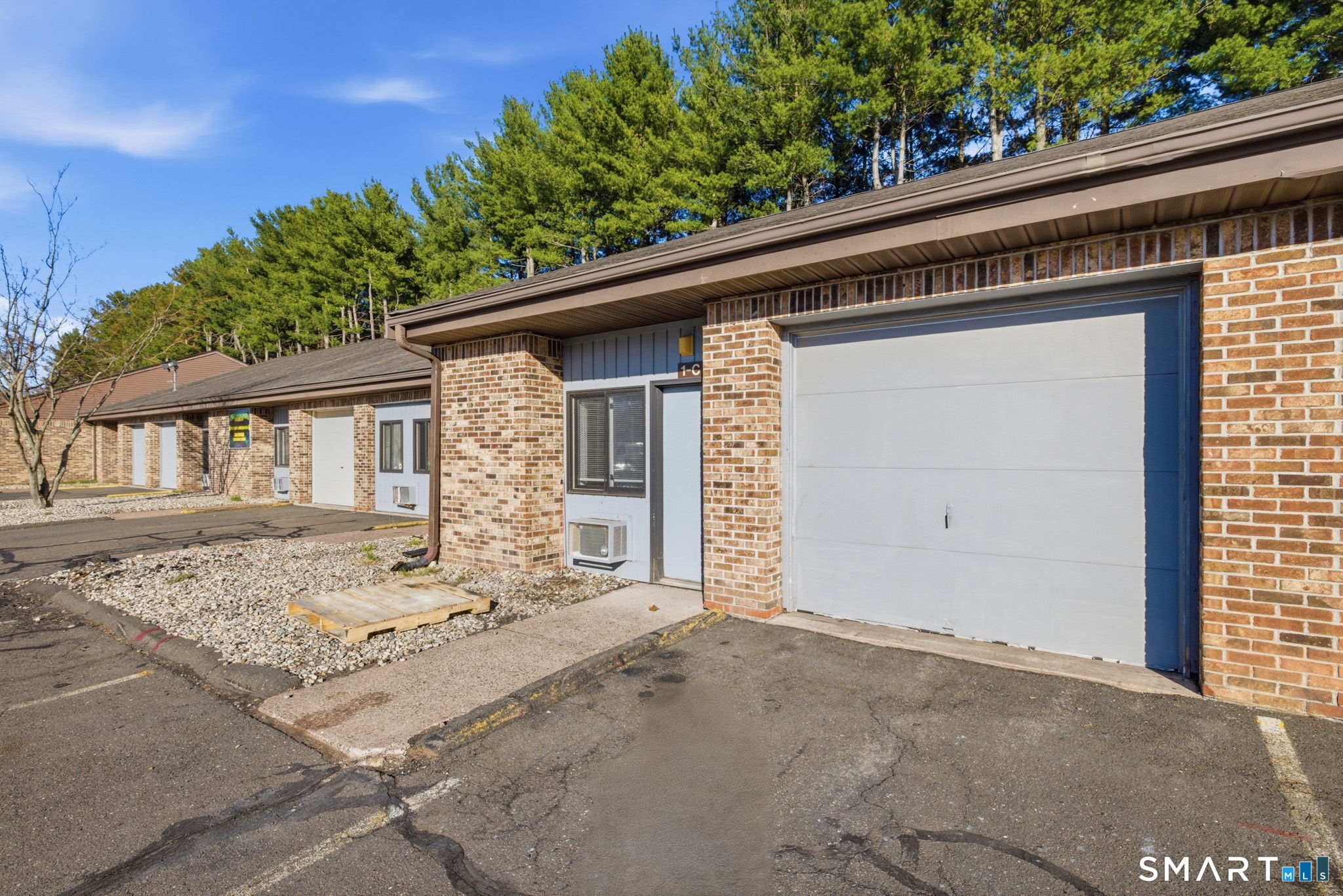 400 Chapel Road 1C