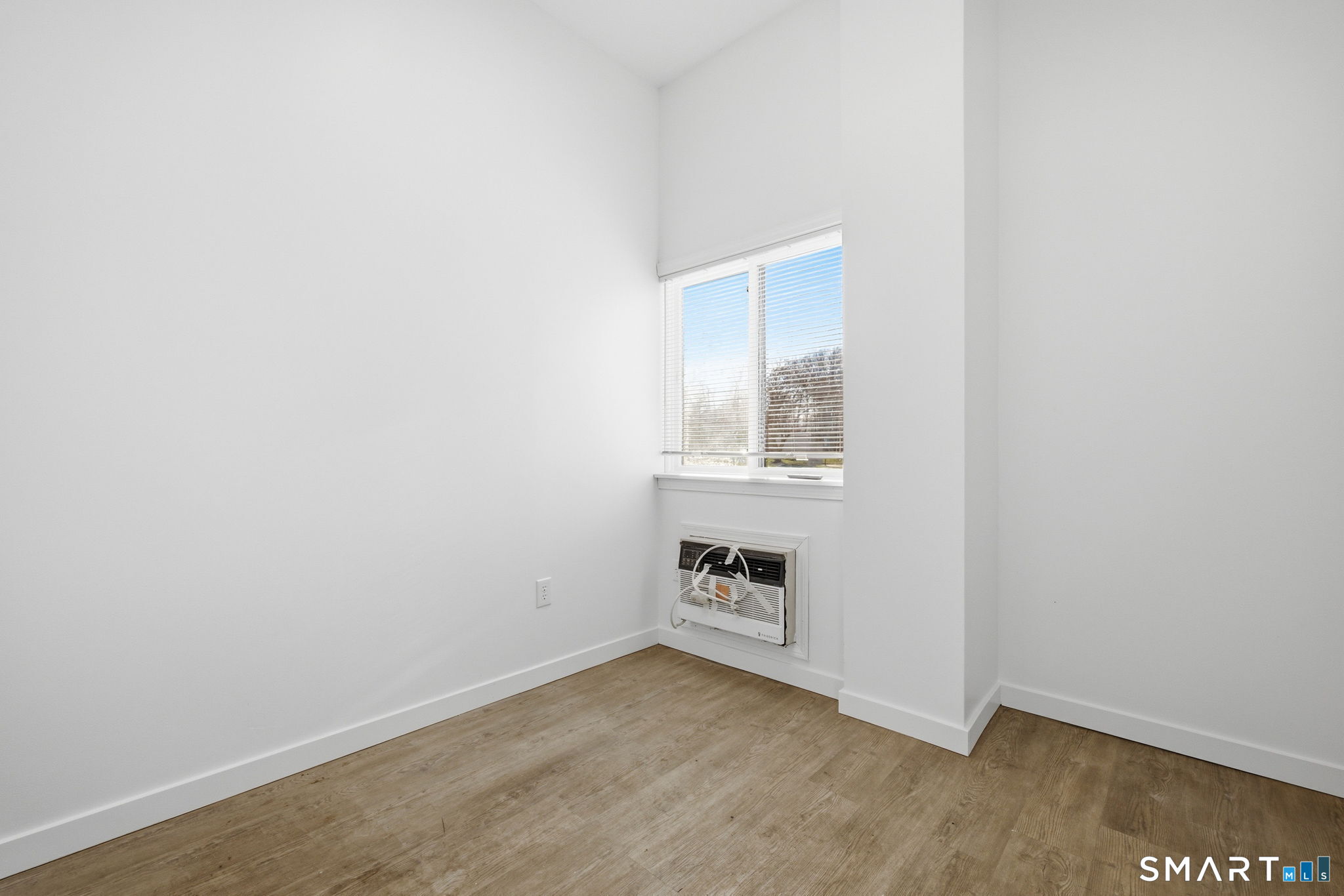 400 Chapel Road 1C