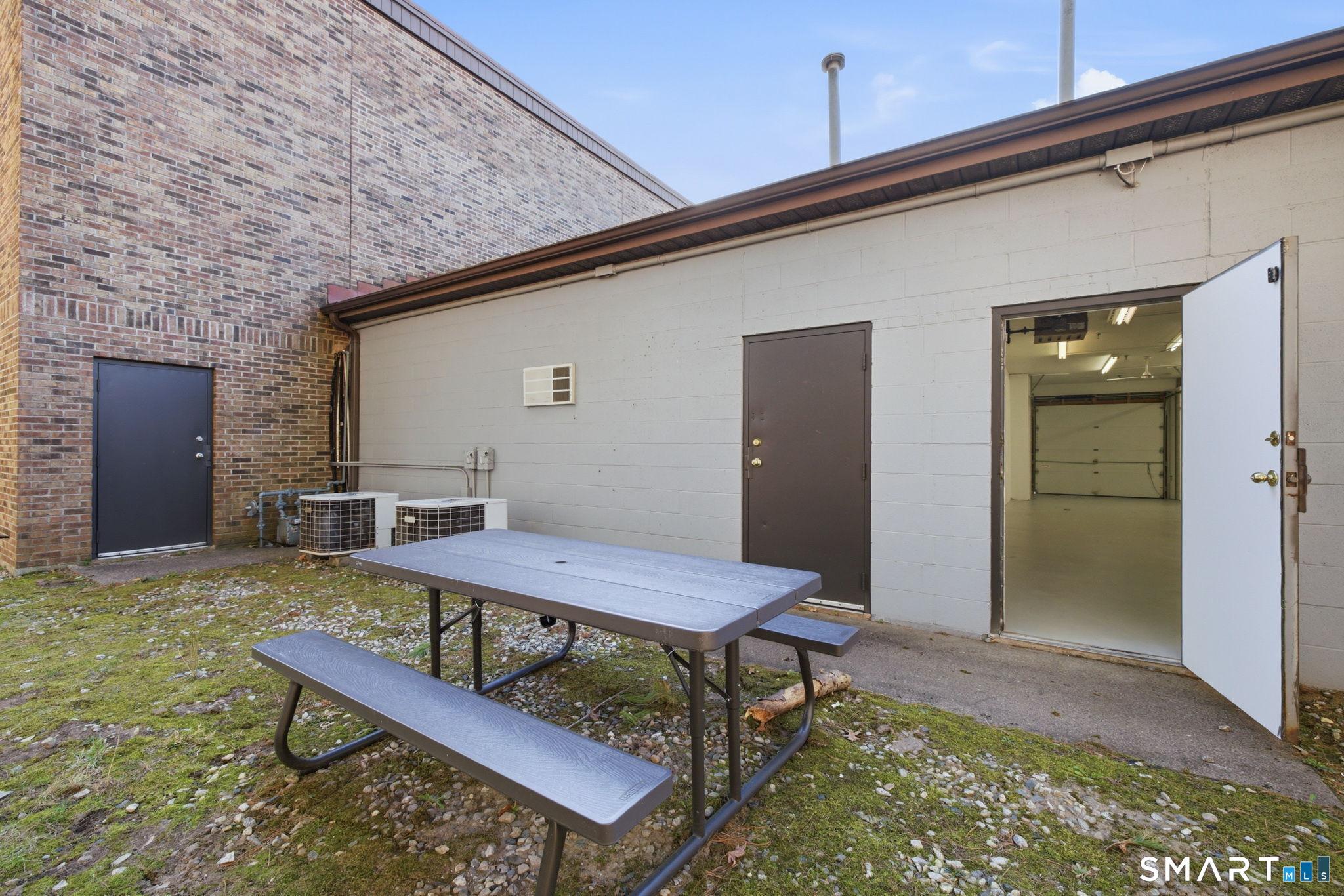 400 Chapel Road 1C