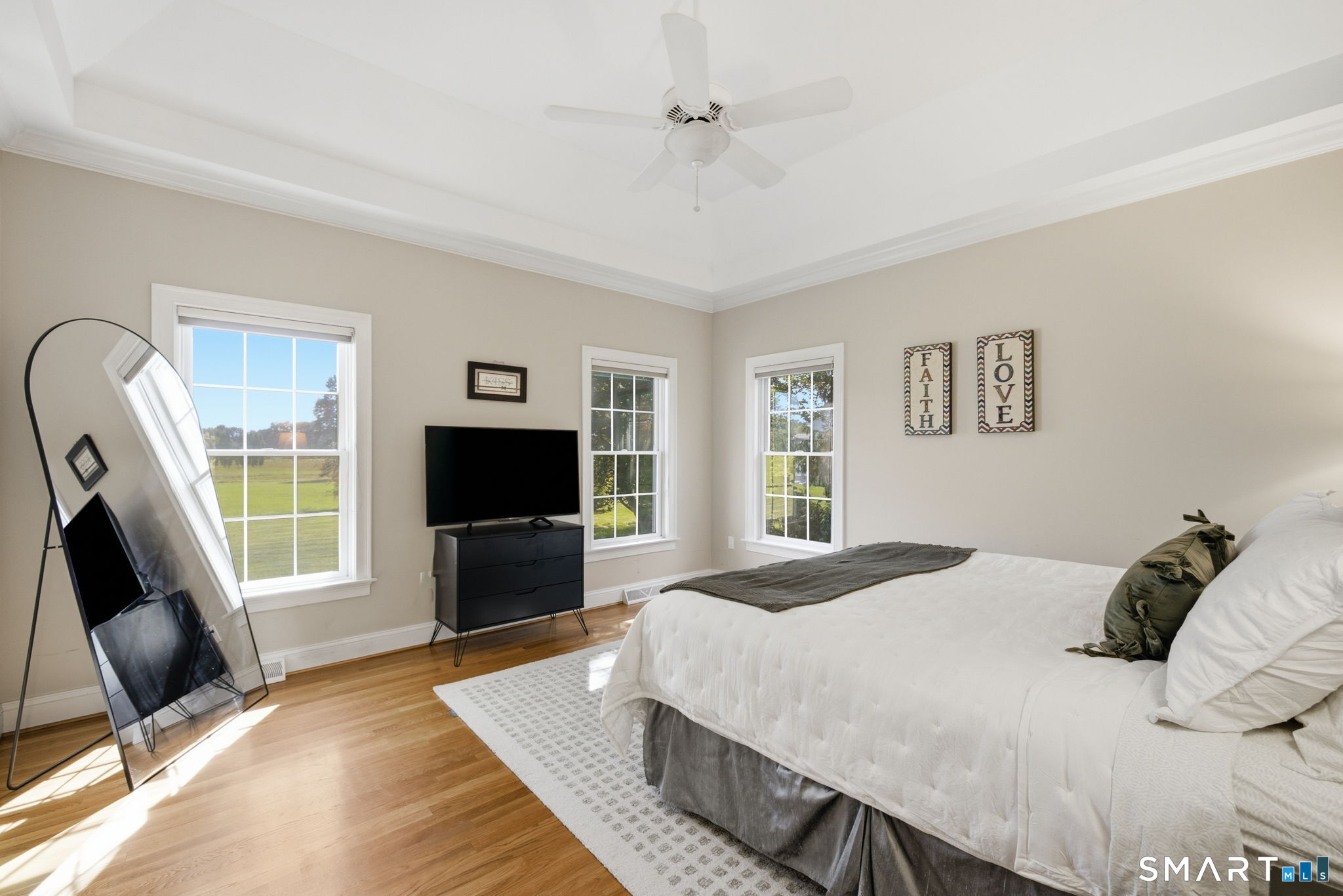 29 Halladay Avenue West