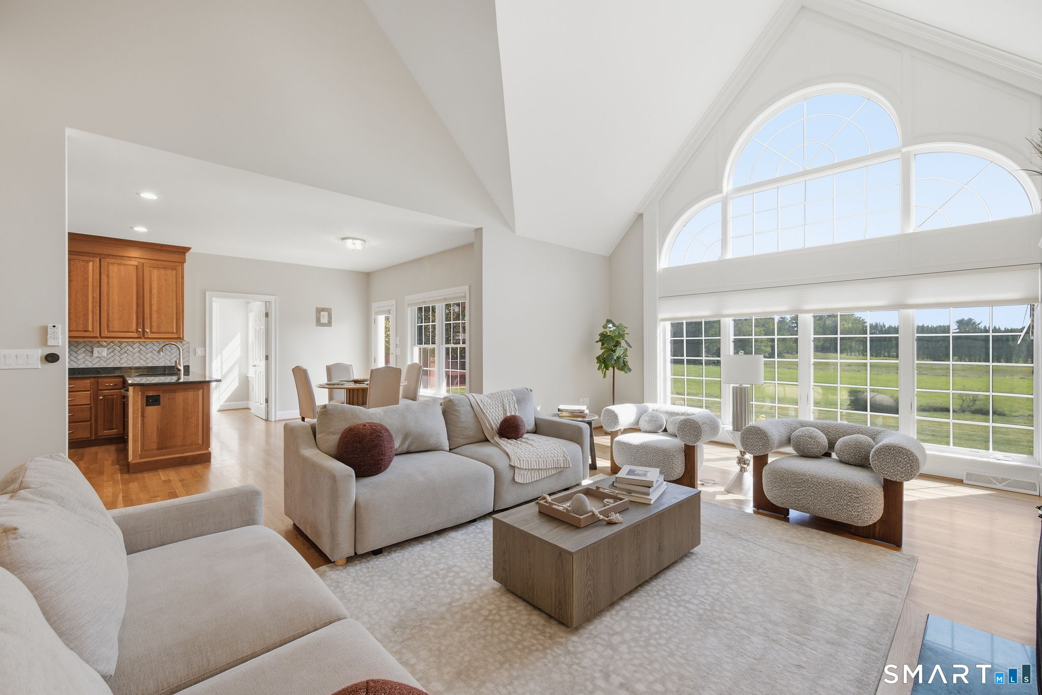 29 Halladay Avenue West