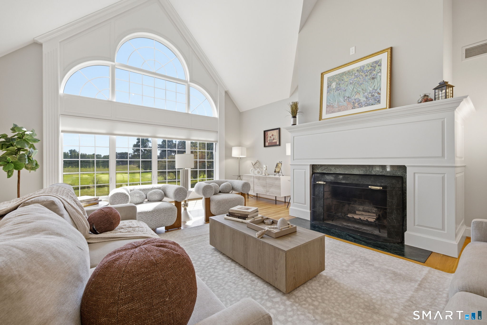 29 Halladay Avenue West