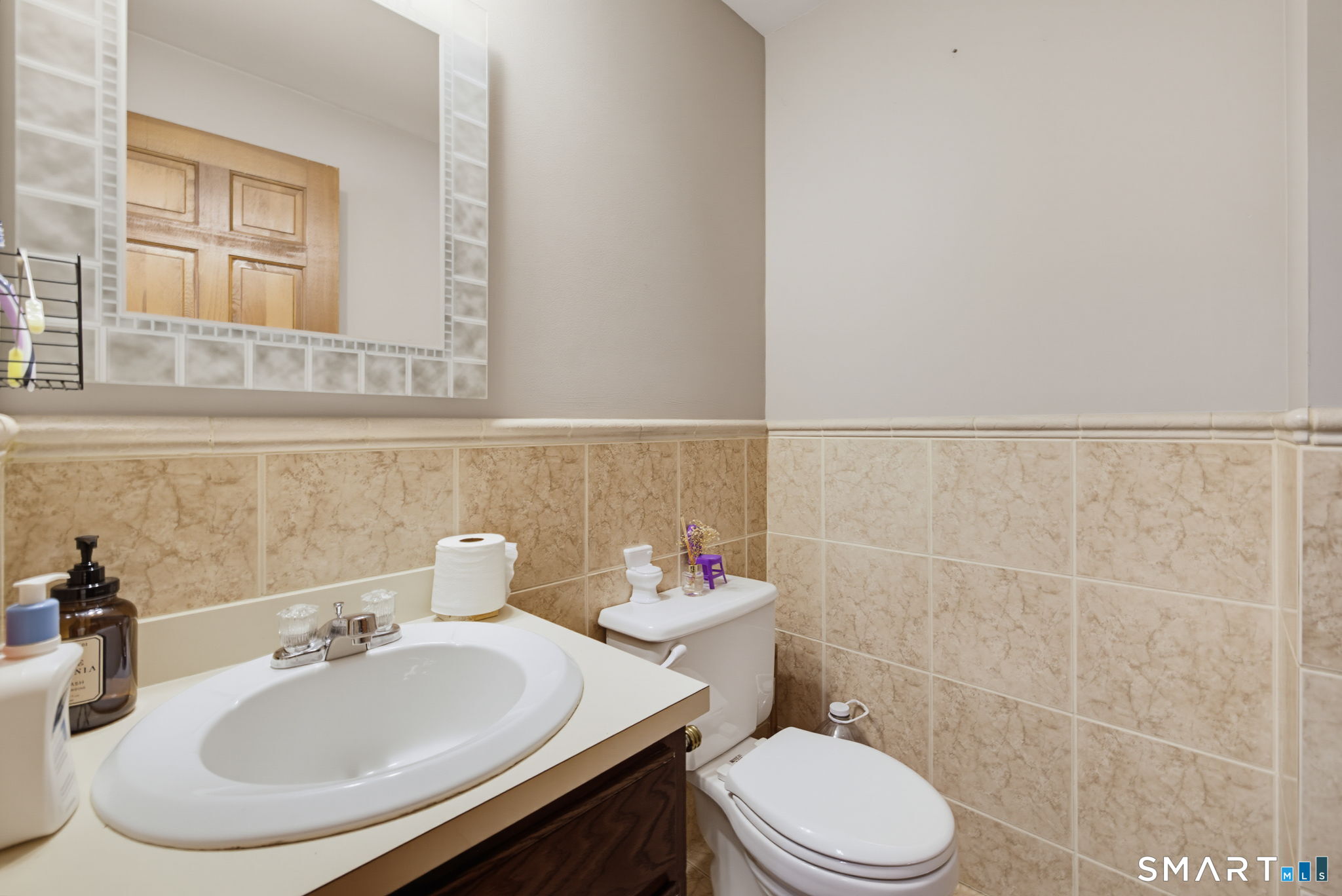 399 Adams Street Unit: 6