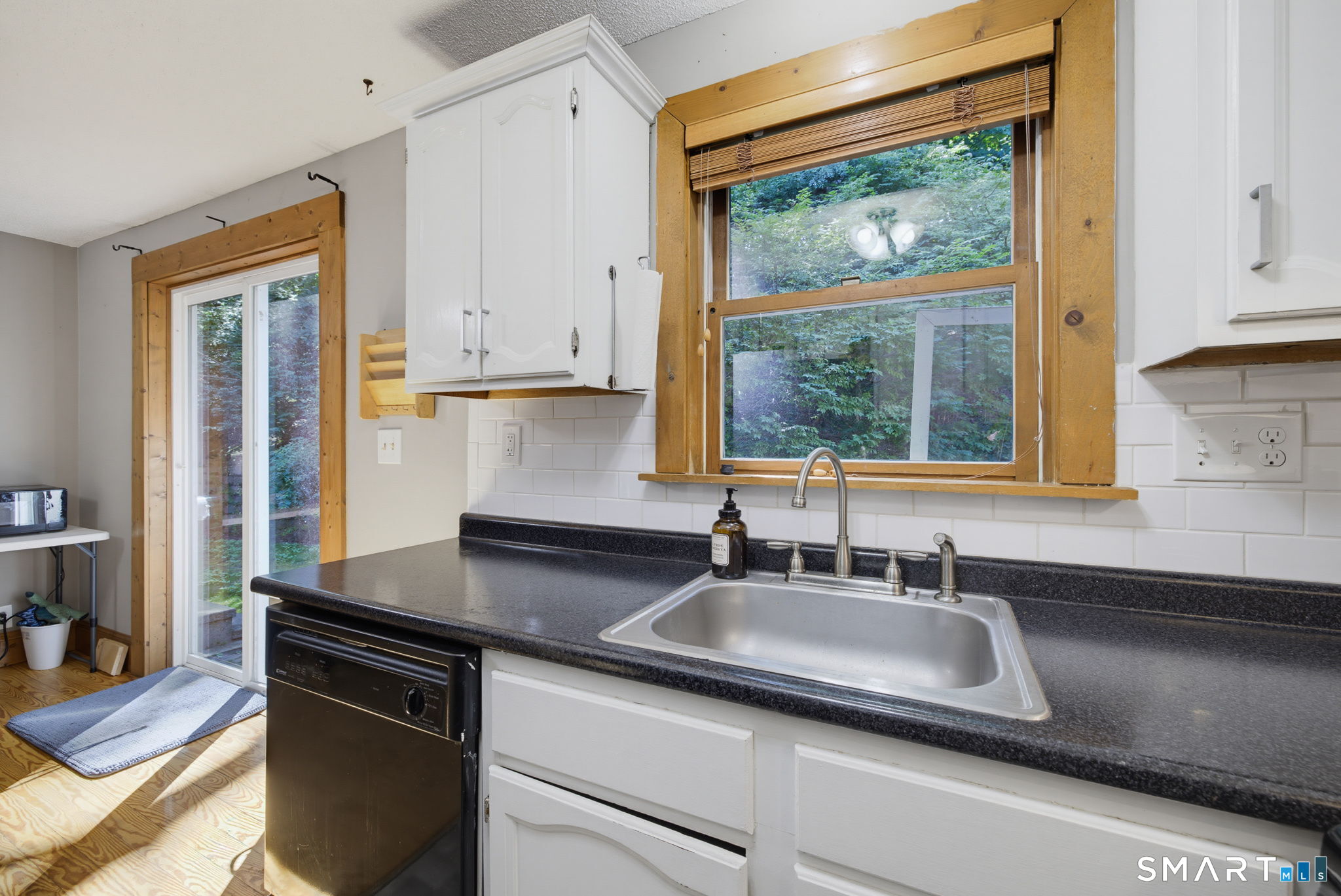 399 Adams Street Unit: 6