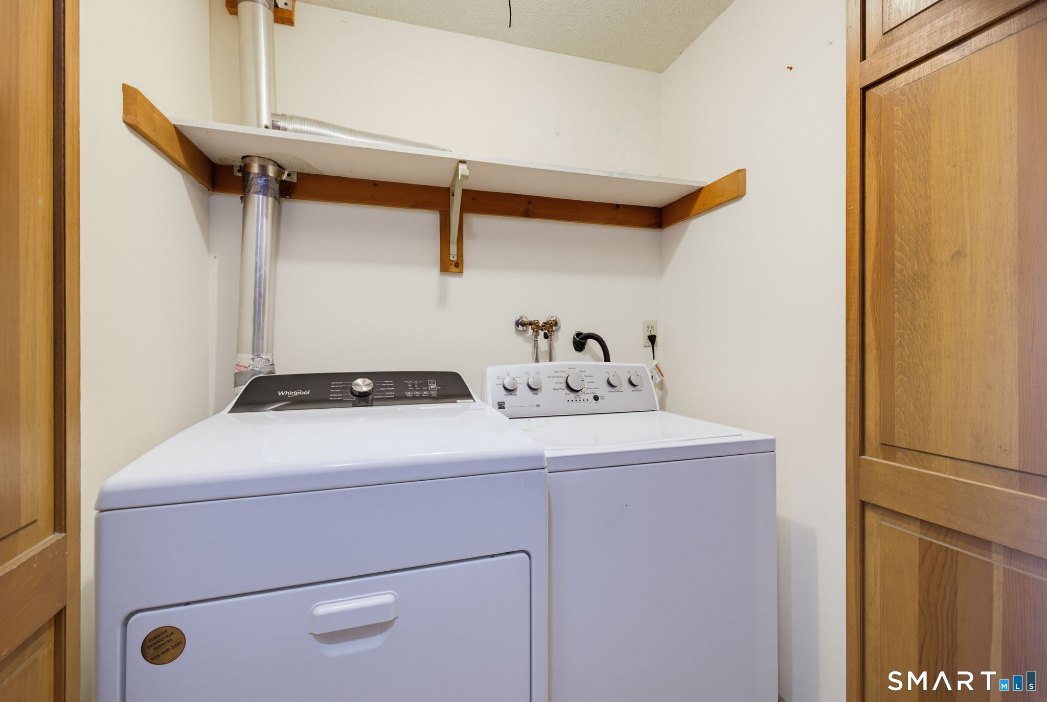 399 Adams Street Unit: 6