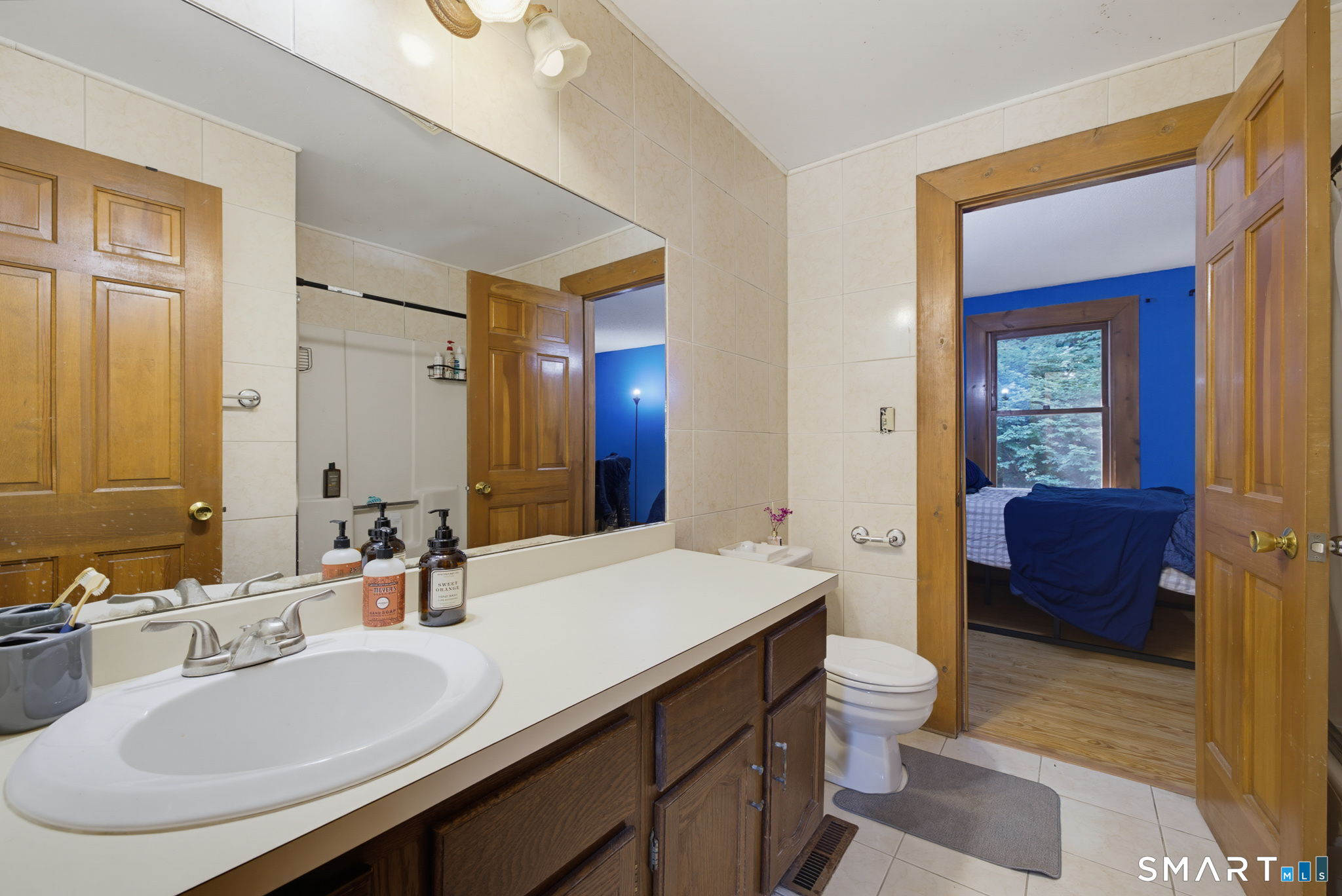 399 Adams Street Unit: 6