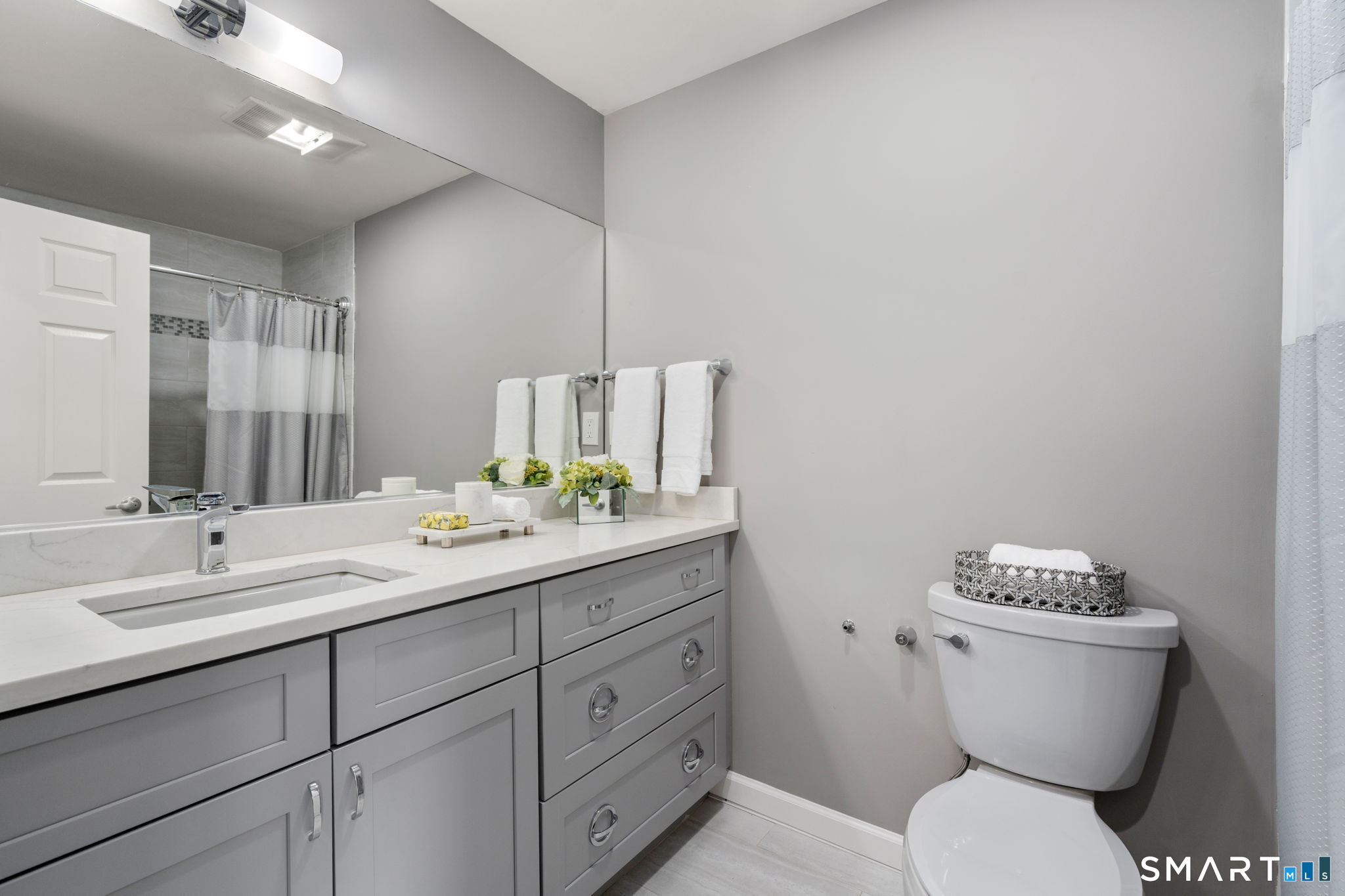 235 East River Drive Unit: 904&5
