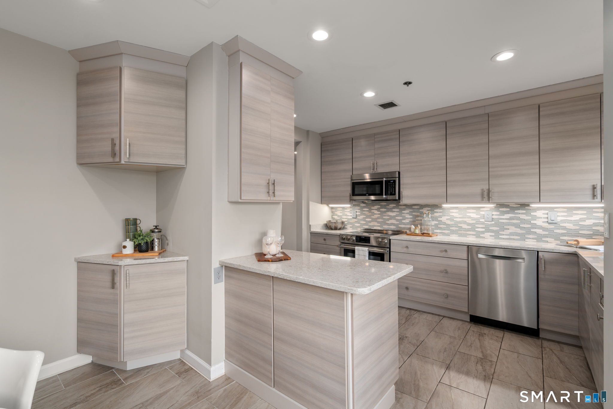 235 East River Drive Unit: 904&5