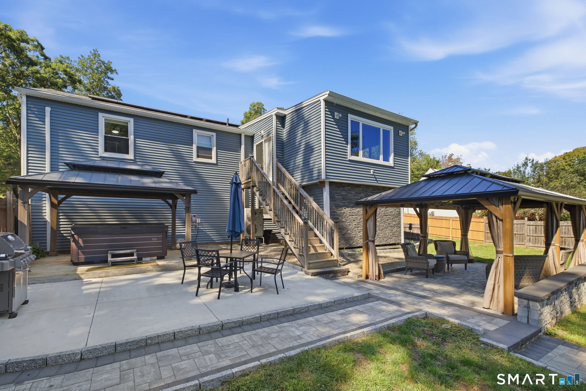 658 Foster Street
