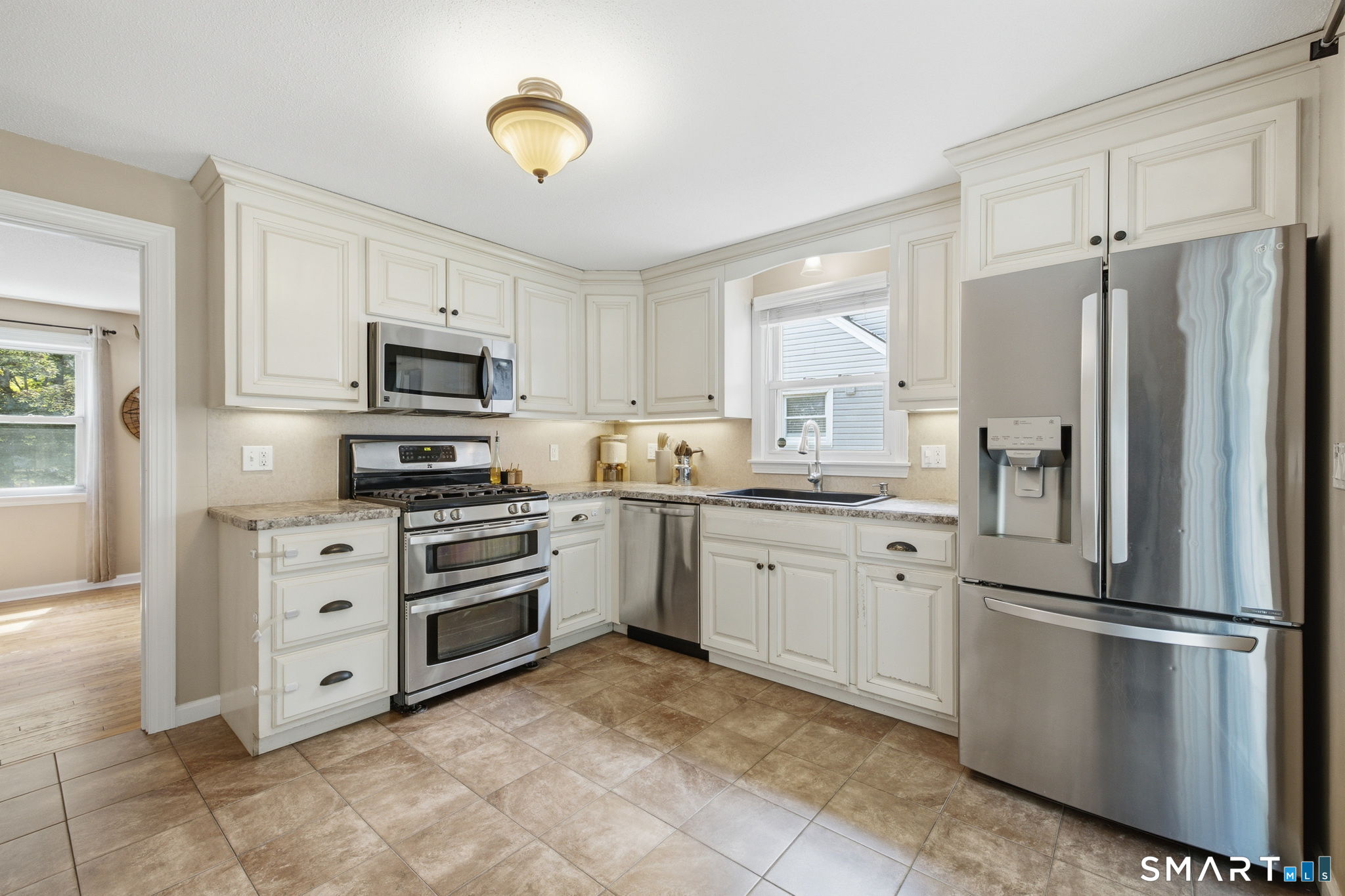 136 Rockwell Avenue