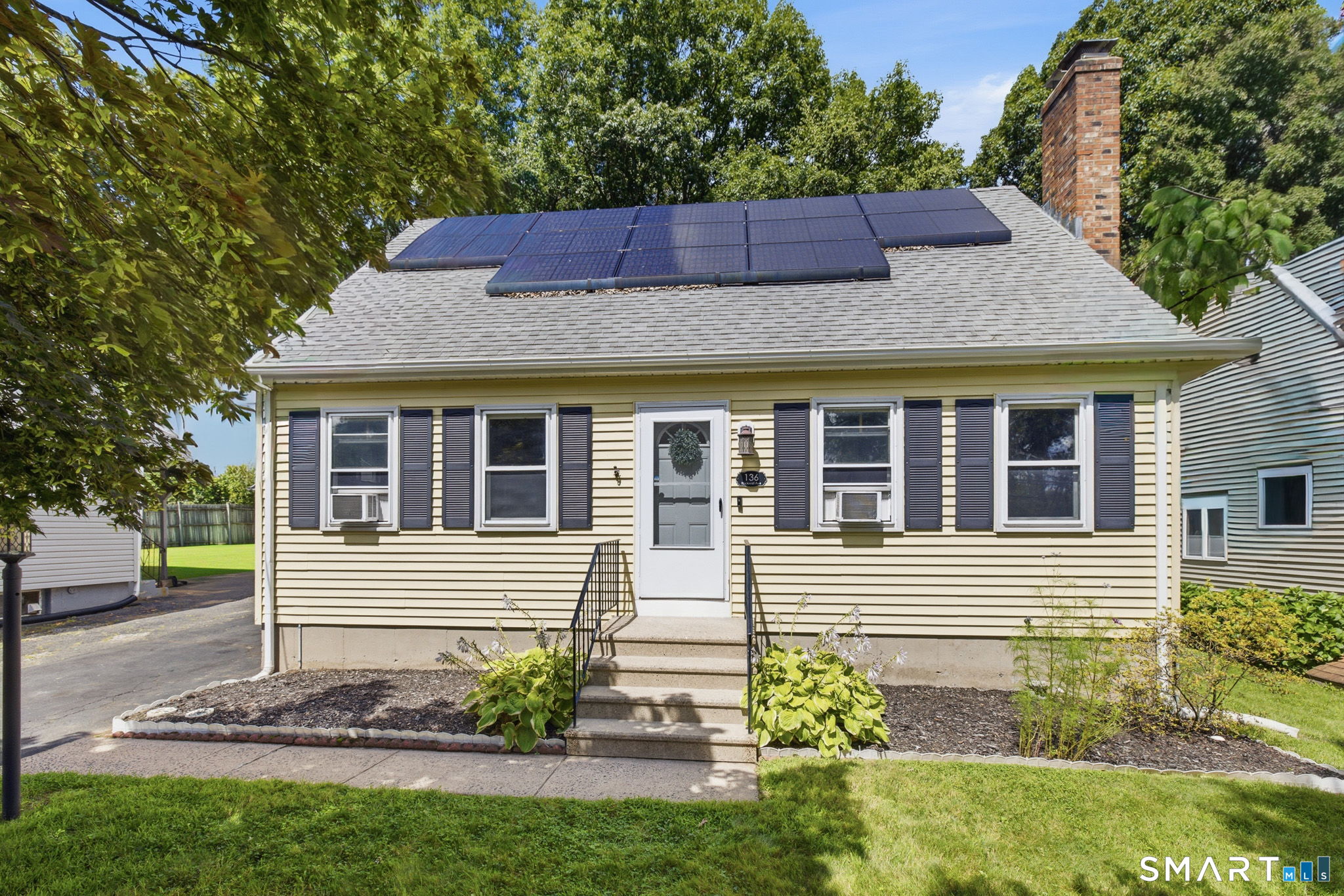 136 Rockwell Avenue
